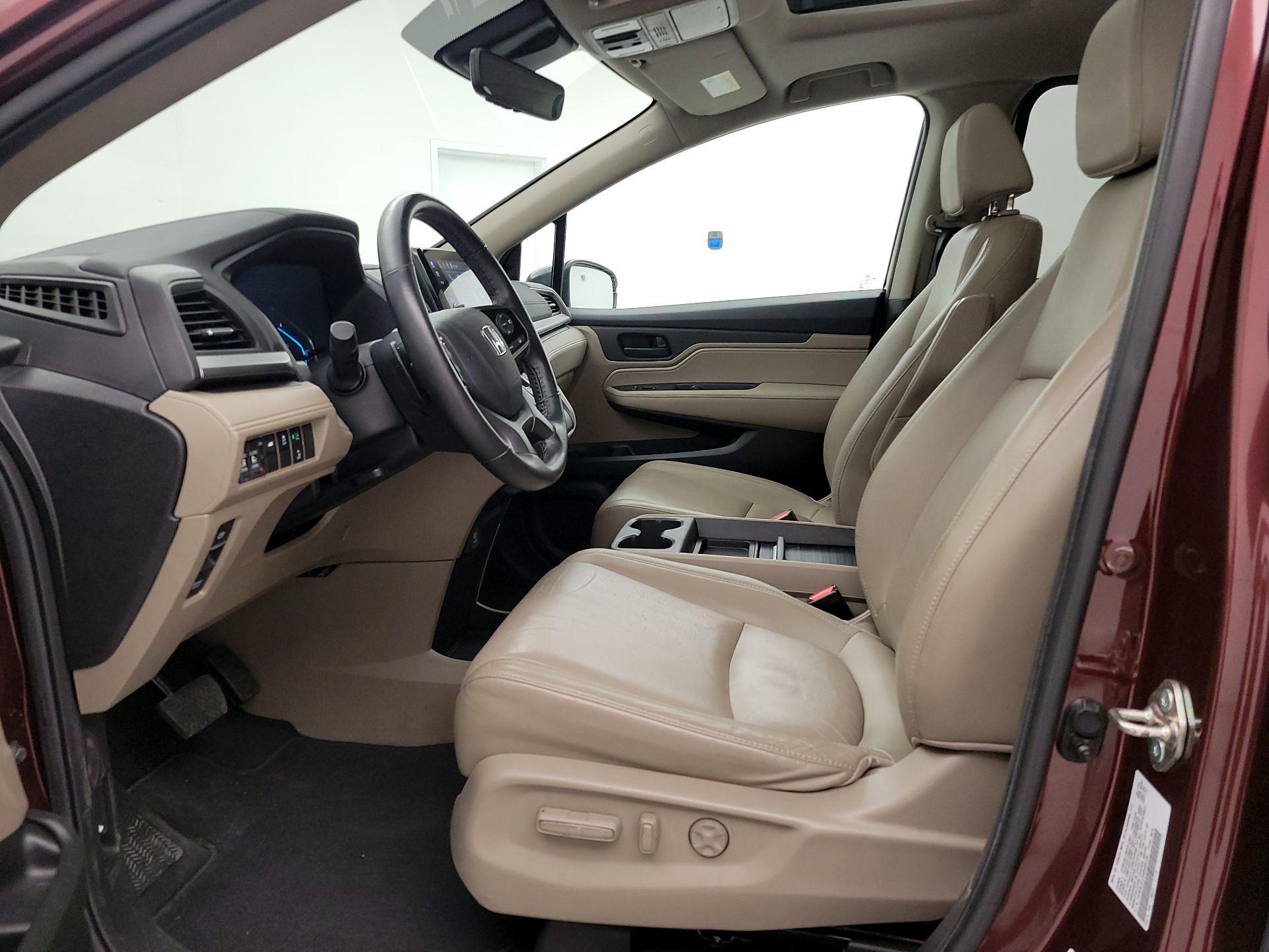 Thumbnail: 2019 Honda Odyssey - 11