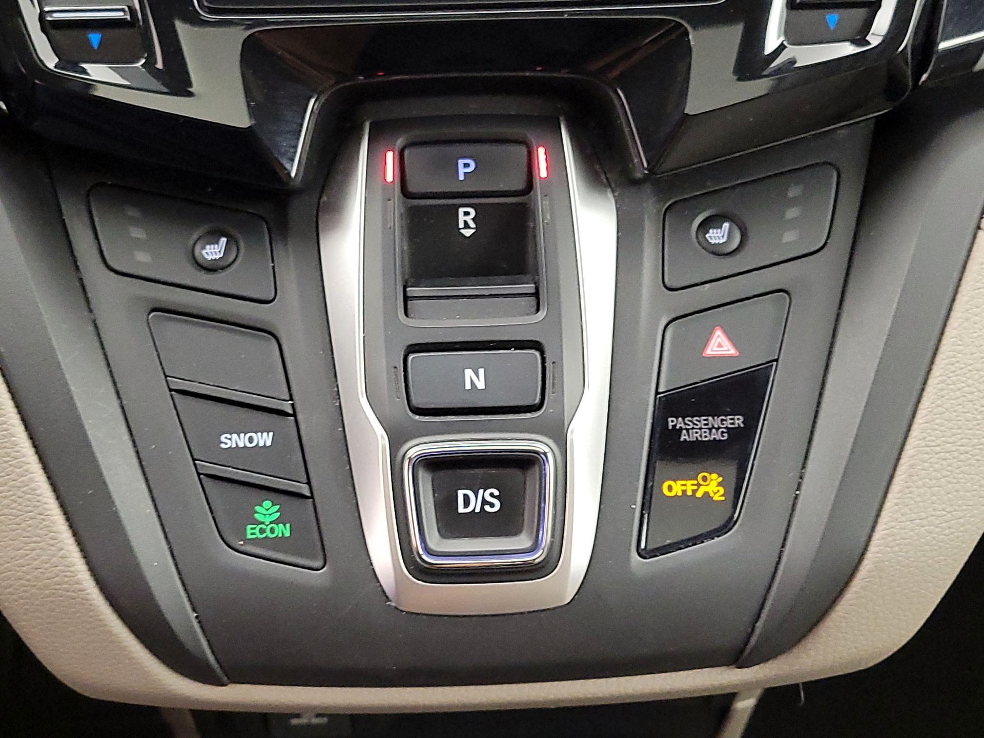 Thumbnail: 2019 Honda Odyssey - 17