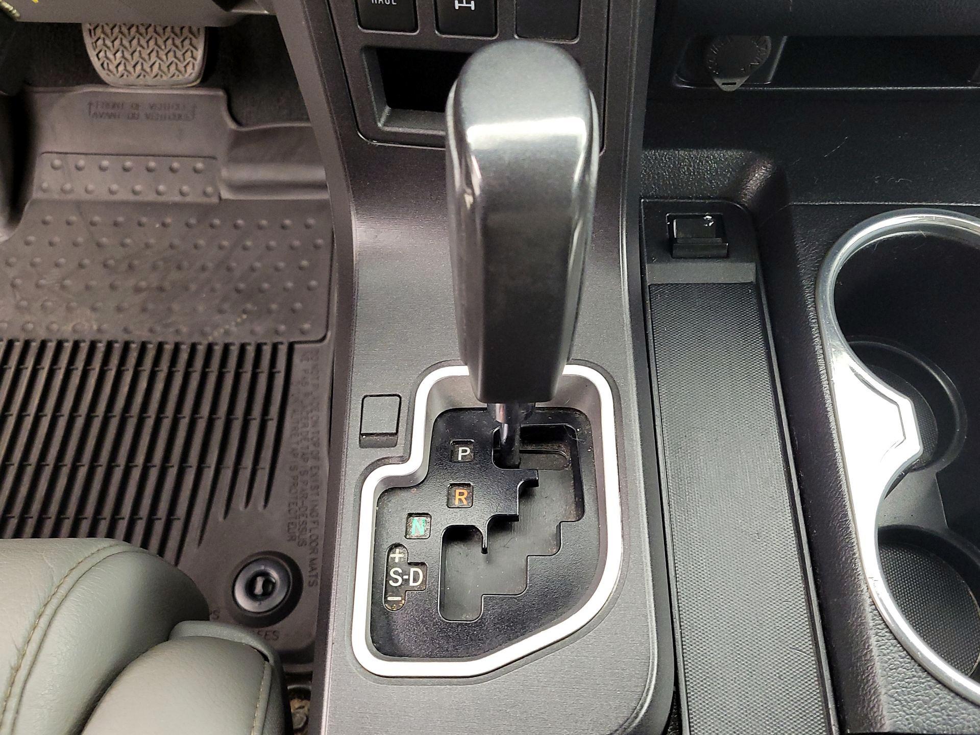 Thumbnail: 2019 Toyota Sequoia - 17
