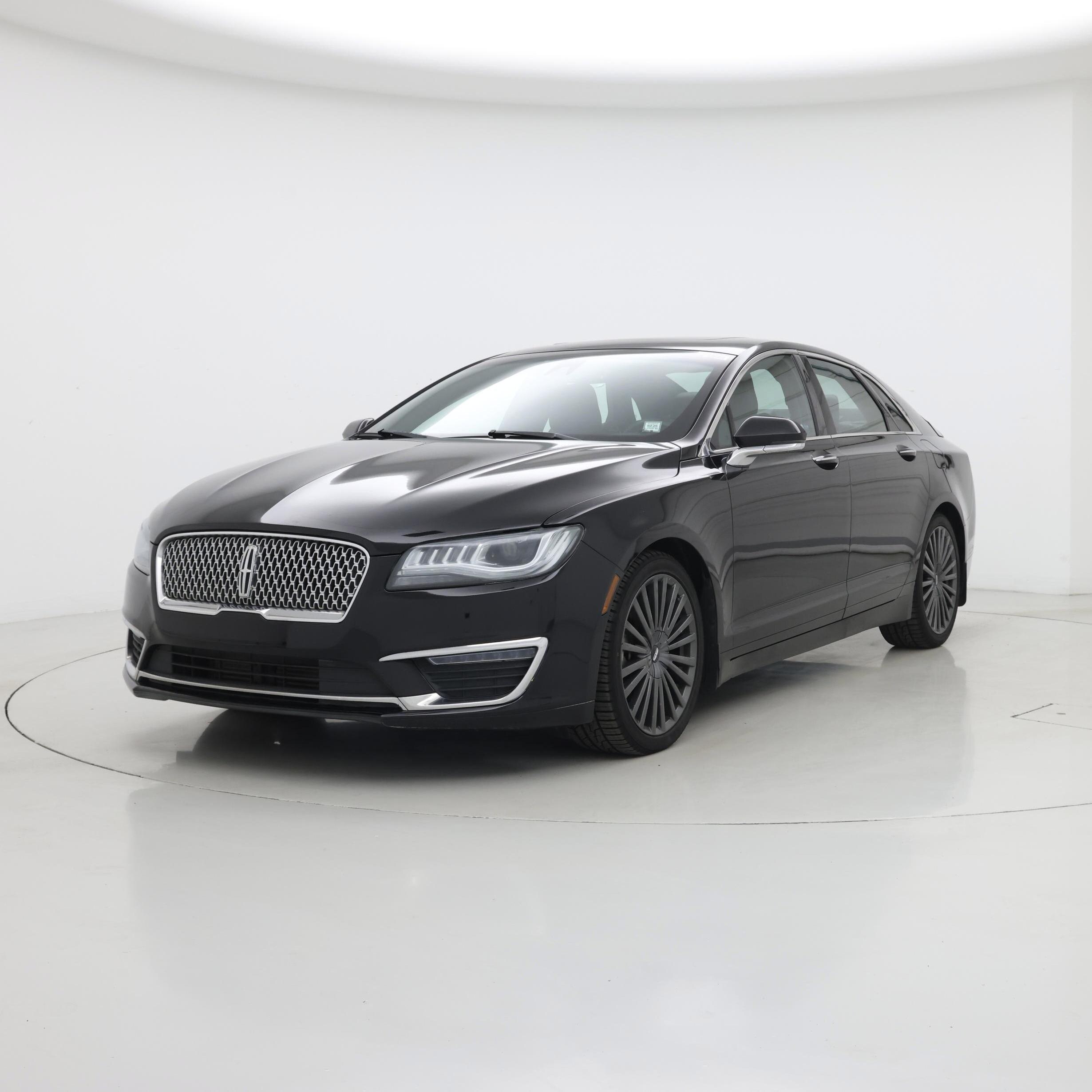Thumbnail: 2017 Lincoln MKZ - 4