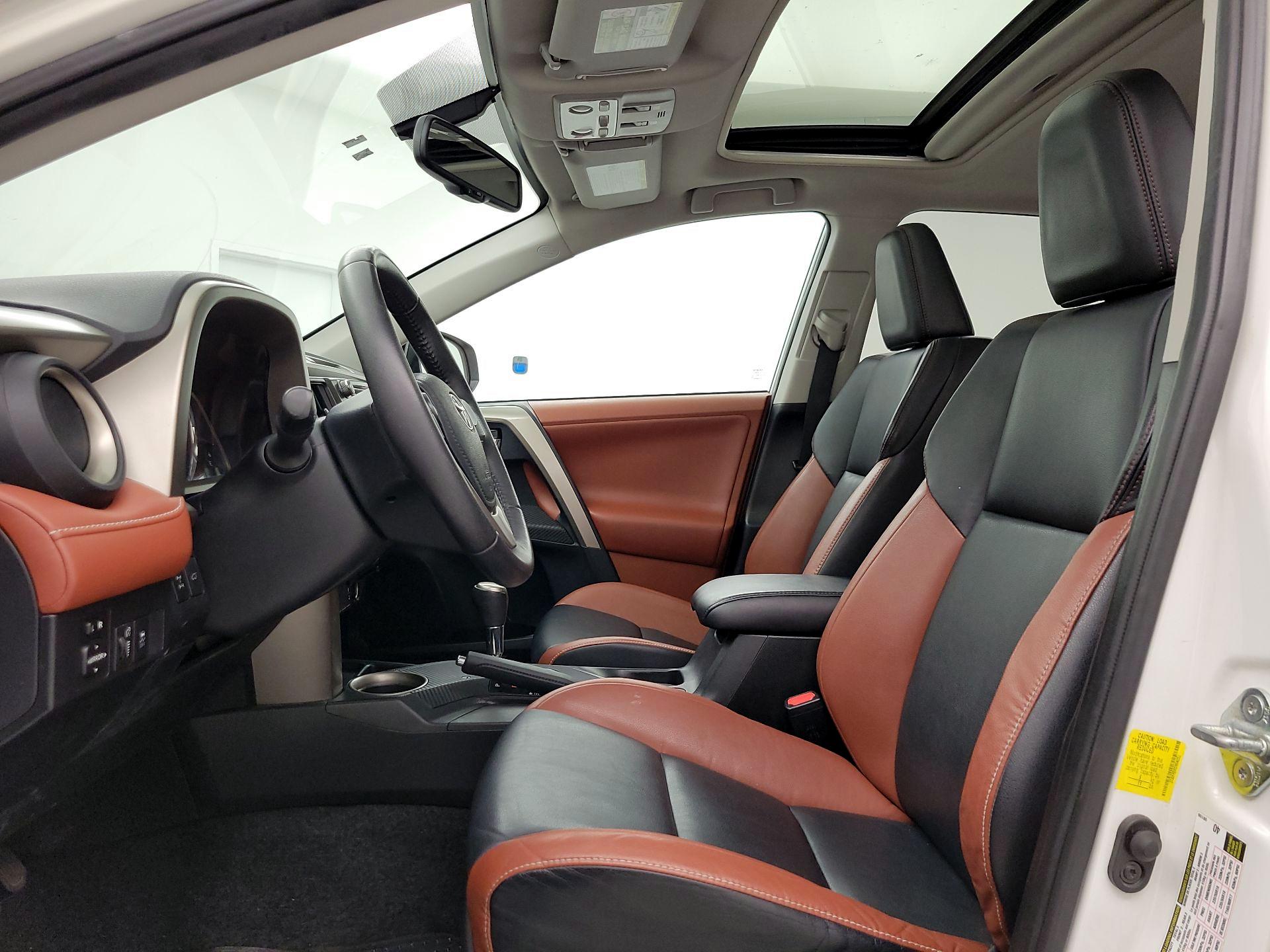 Thumbnail: 2013 Toyota RAV4 - 11