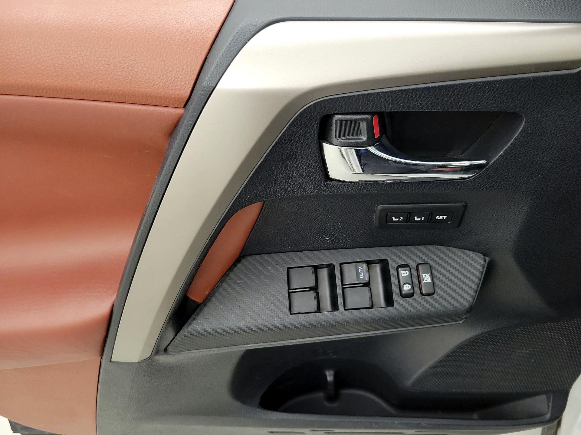 Thumbnail: 2013 Toyota RAV4 - 12