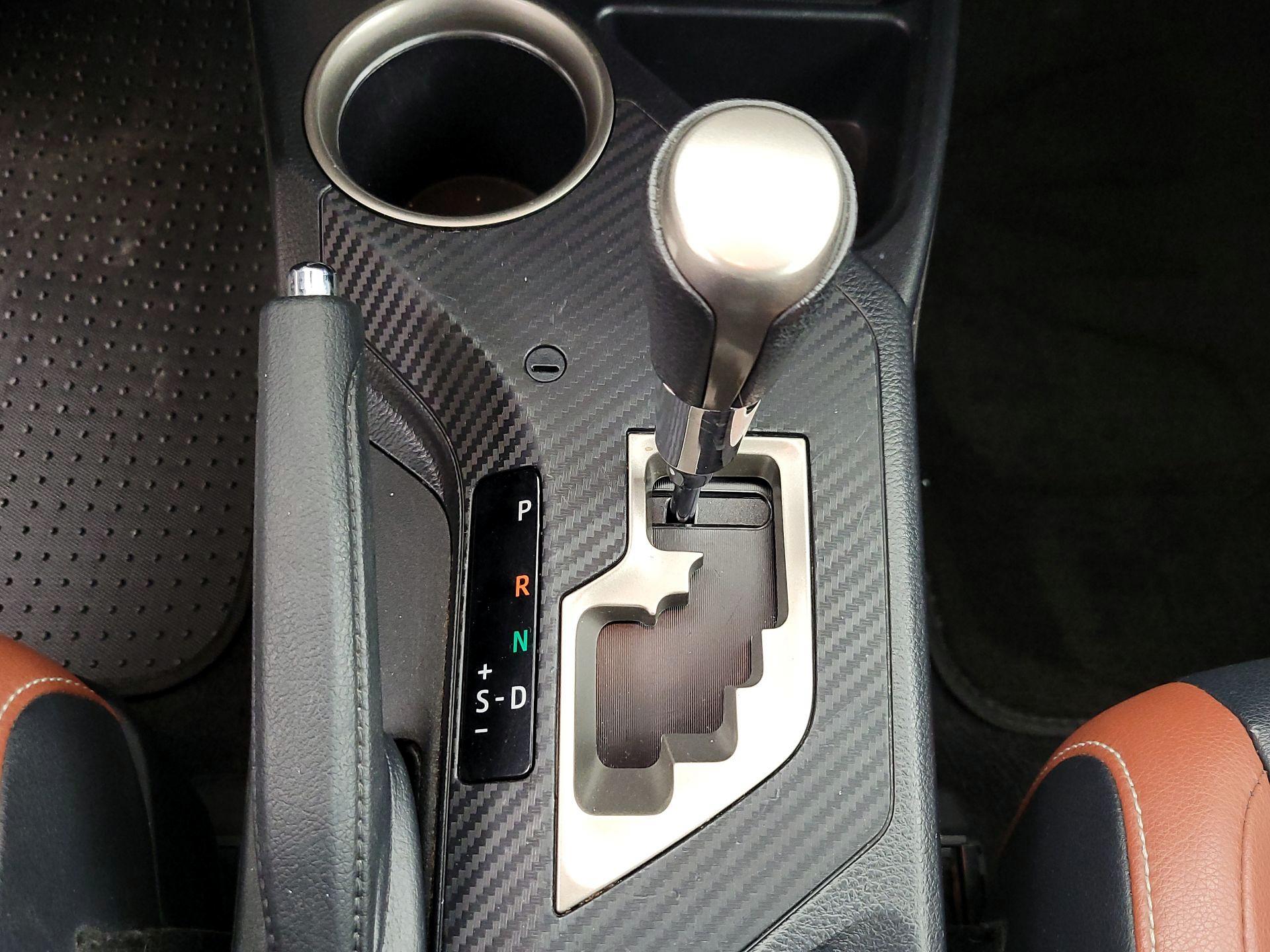 Thumbnail: 2013 Toyota RAV4 - 18