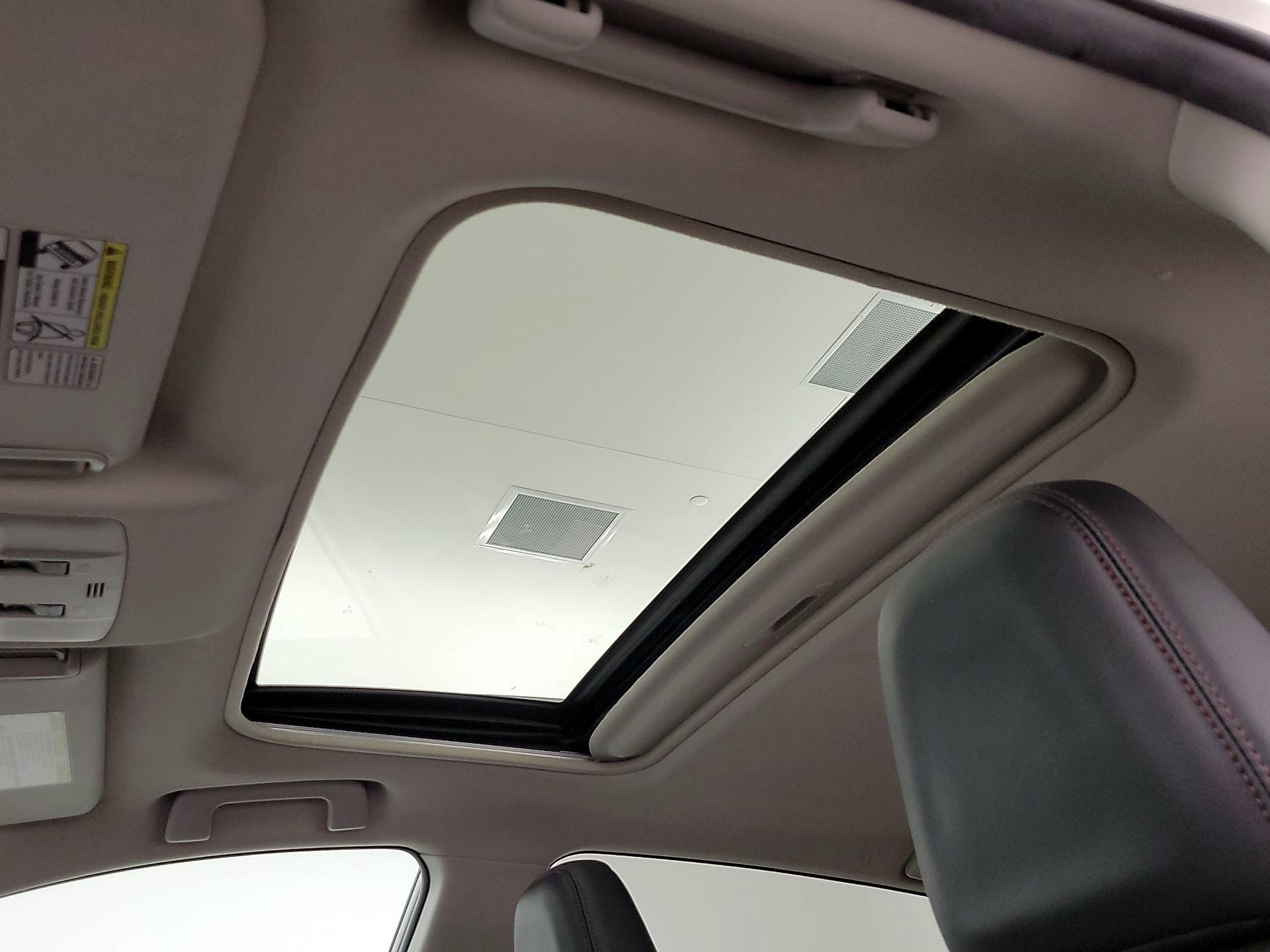 Thumbnail: 2013 Toyota RAV4 - 20