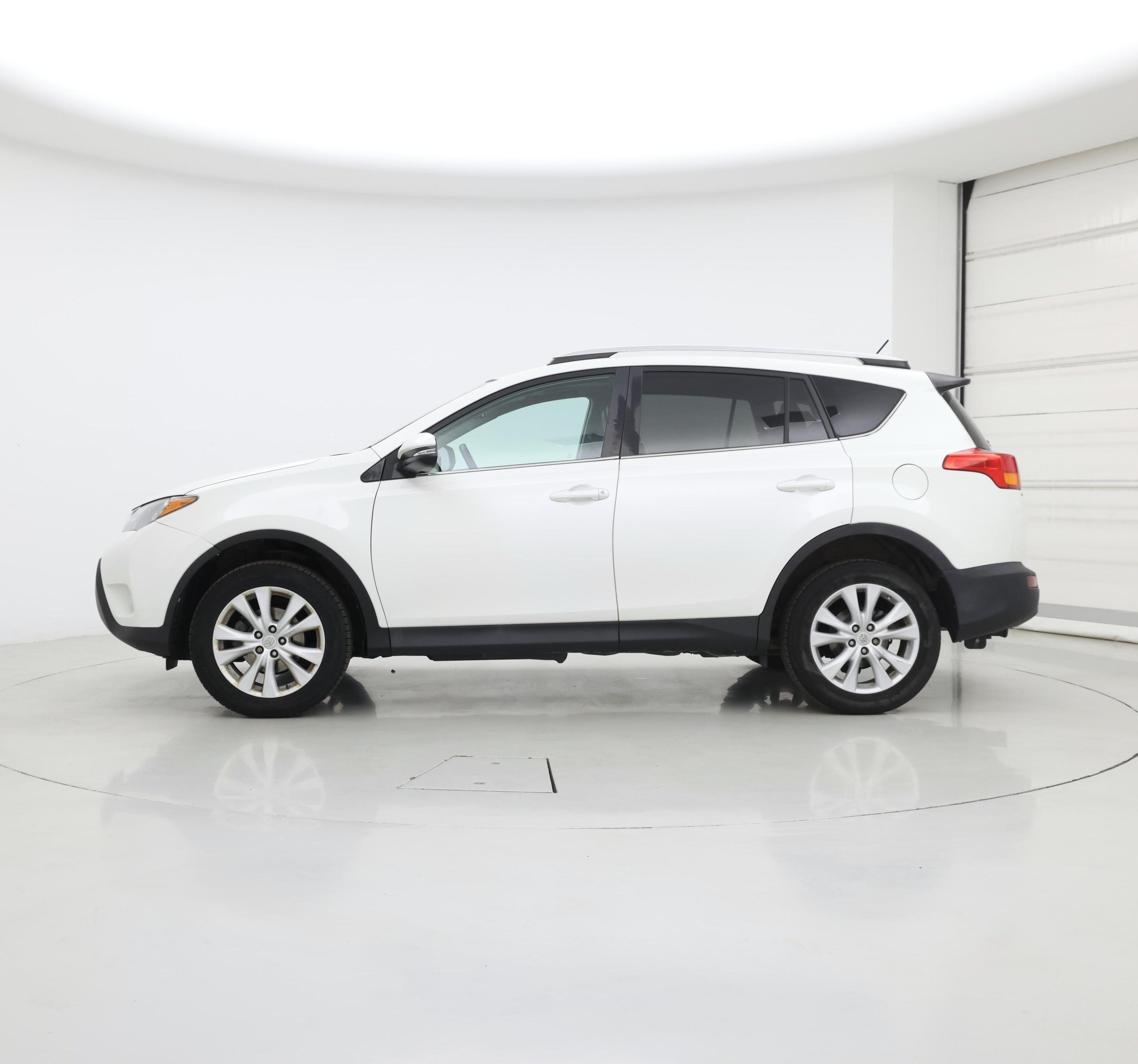 Thumbnail: 2013 Toyota RAV4 - 3