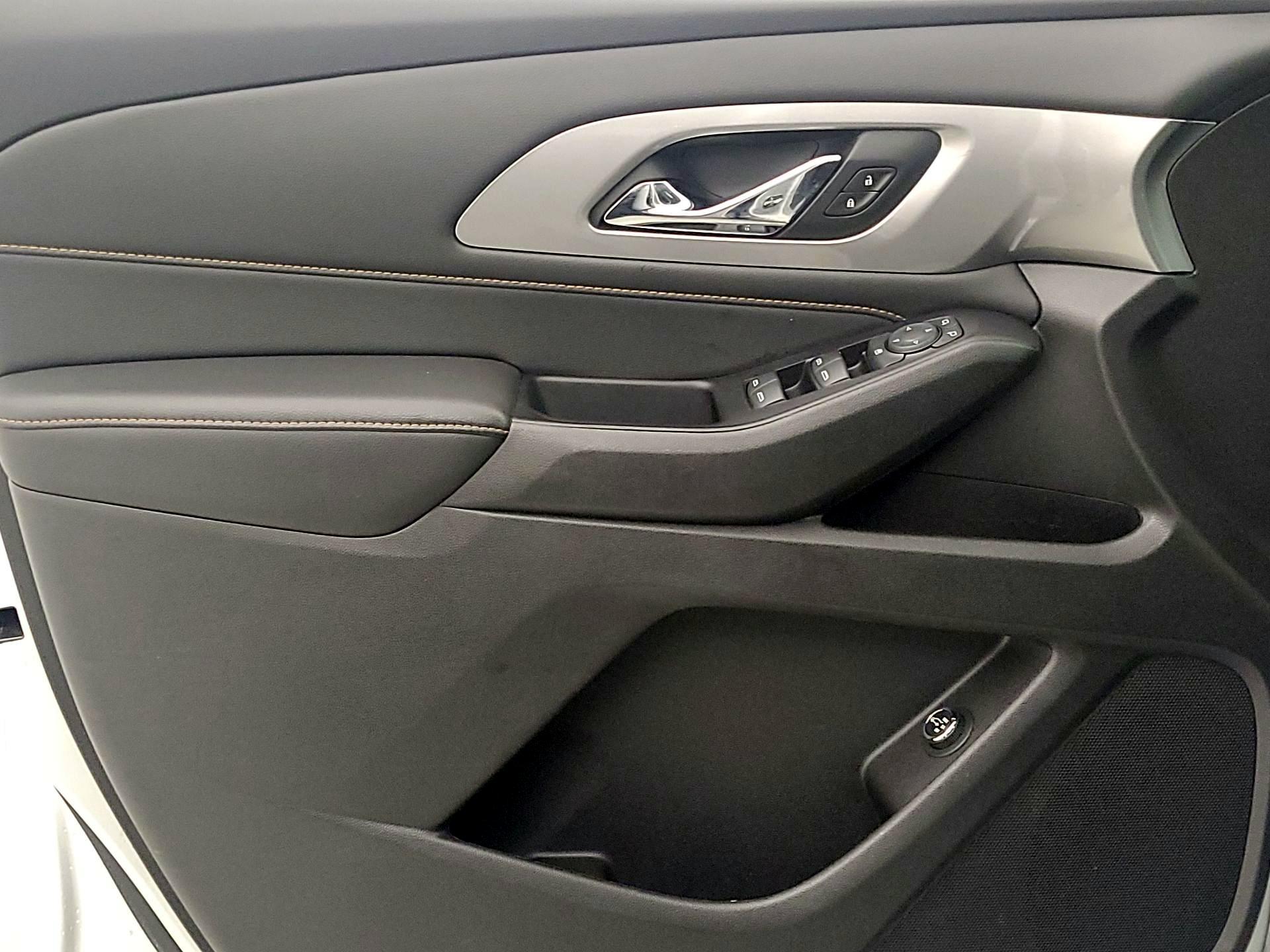 Thumbnail: 2019 Chevrolet Traverse - 12