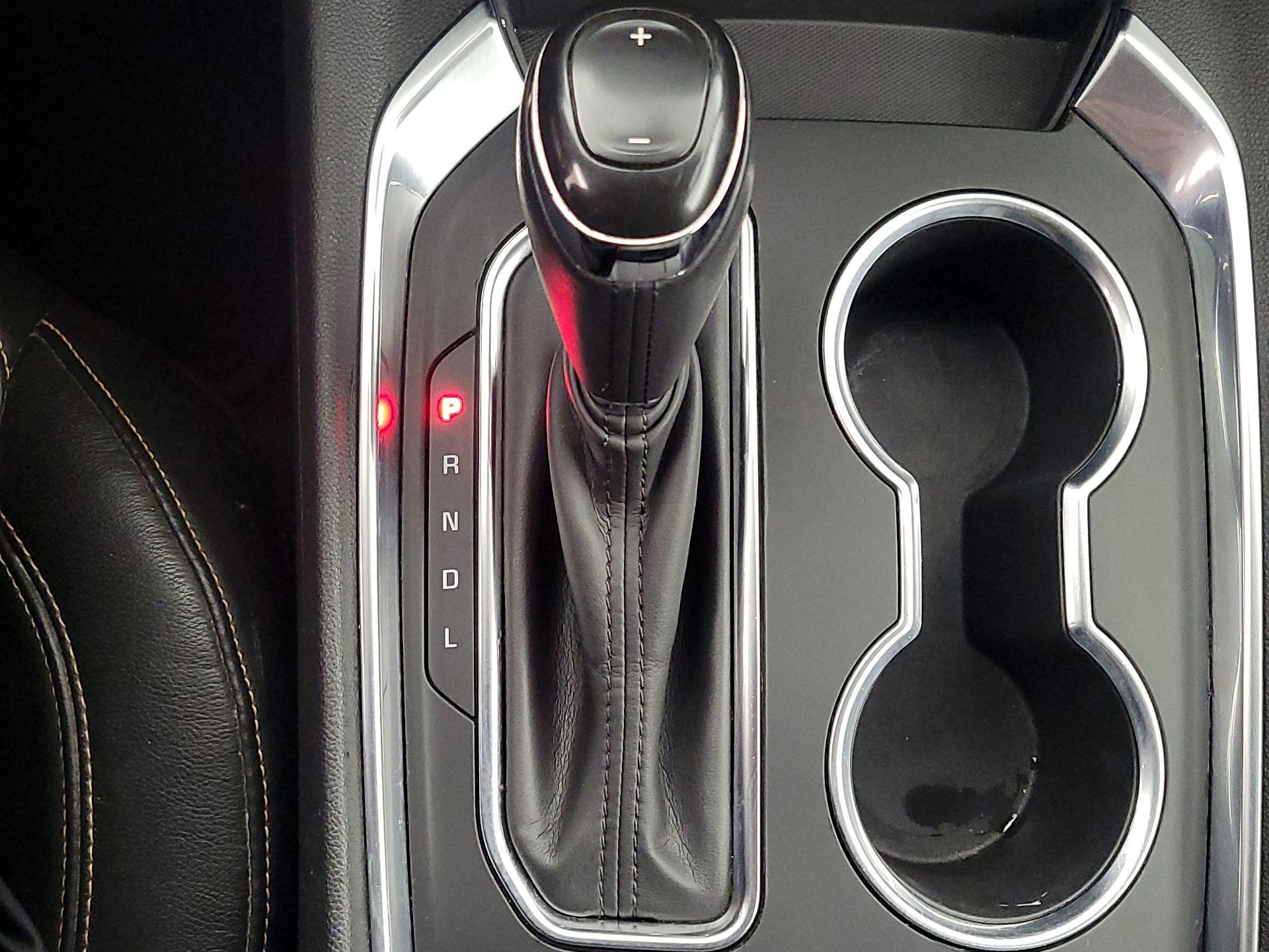 Thumbnail: 2019 Chevrolet Traverse - 17