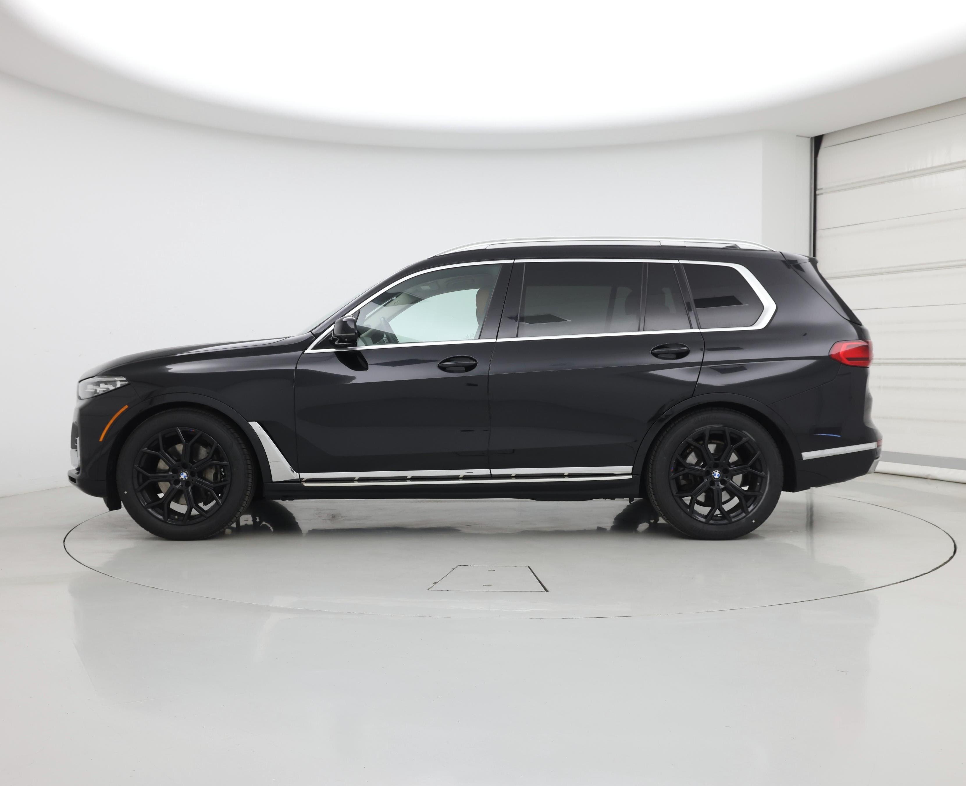 Thumbnail: 2021 BMW X7 - 3