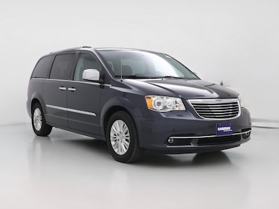 2014 Chrysler Town & Country  -
                Saint James, NY