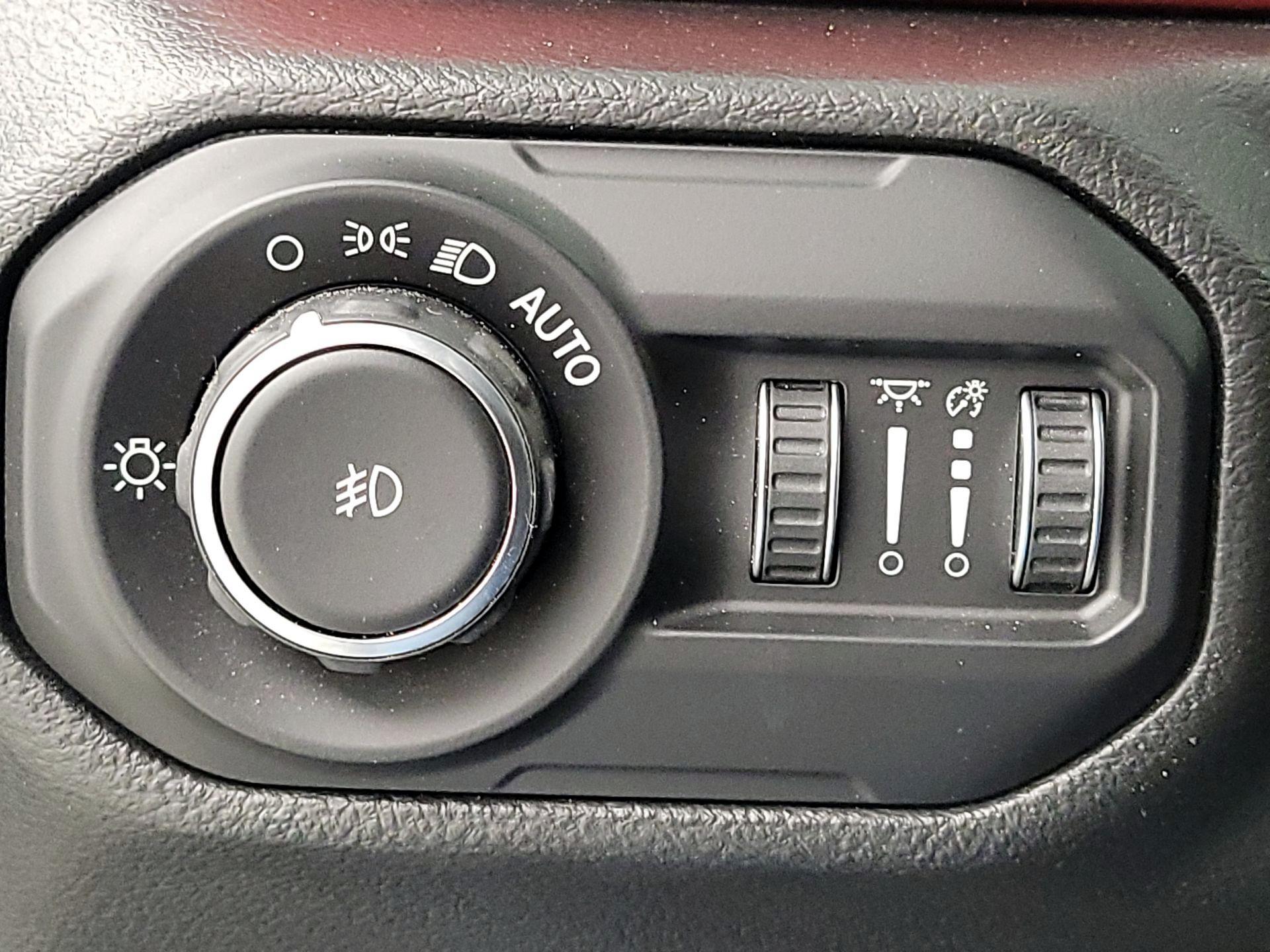 Thumbnail: 2021 Jeep Wrangler - 13