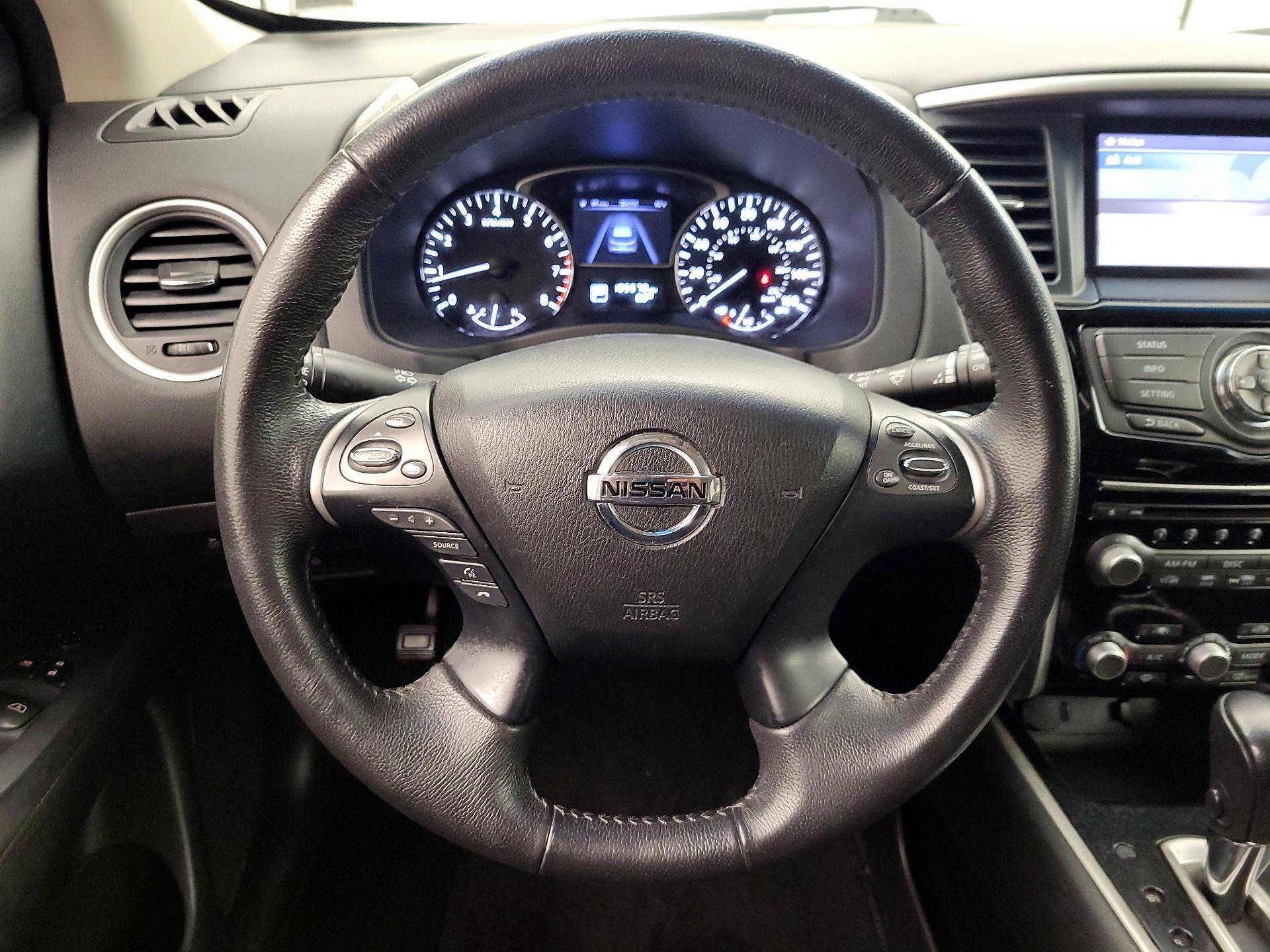 Thumbnail: 2014 Nissan Pathfinder - 10