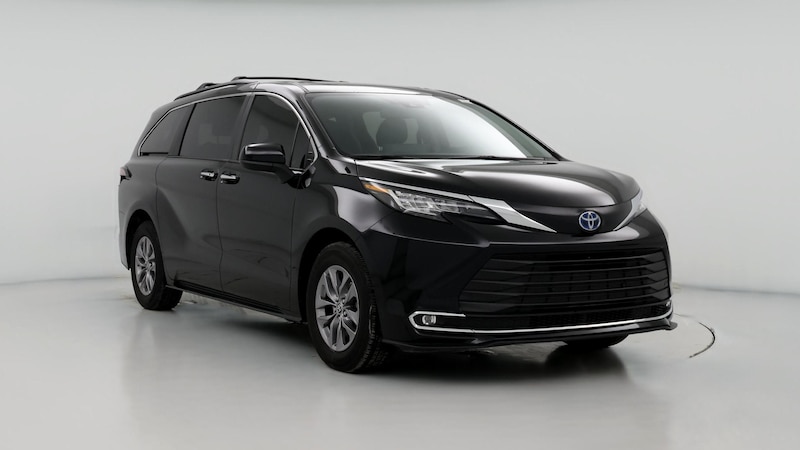 2023 Toyota Sienna XLE Hero Image