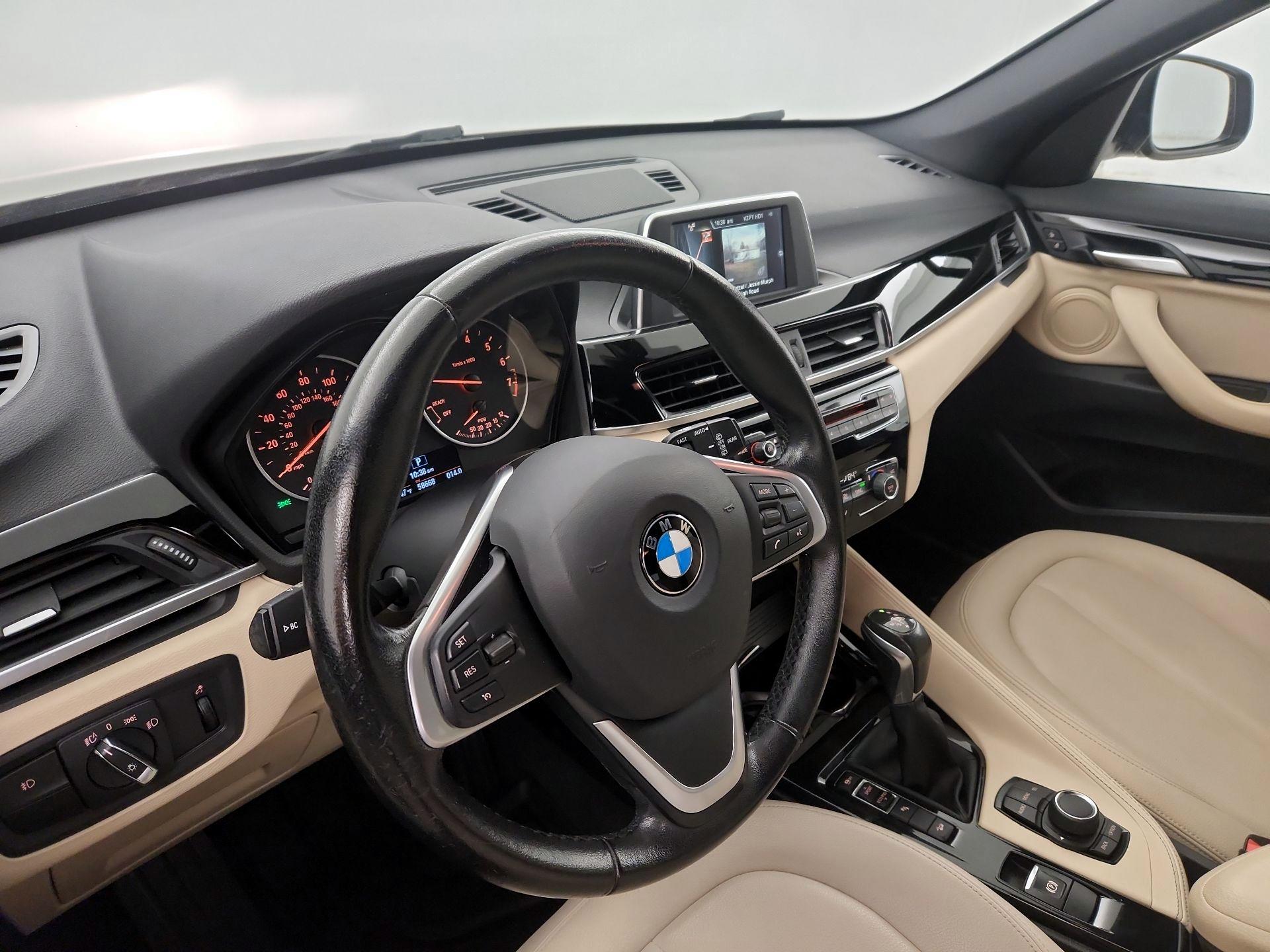 Thumbnail: 2016 BMW X1 - 9