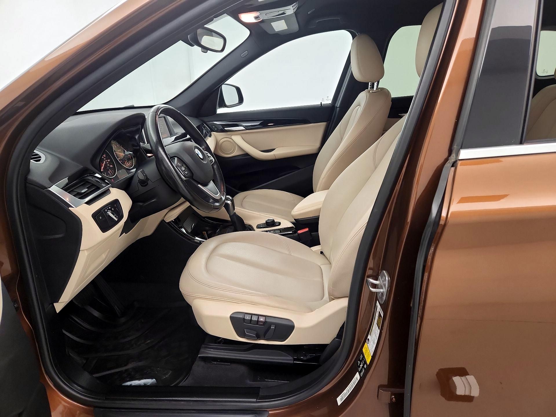 Thumbnail: 2016 BMW X1 - 11