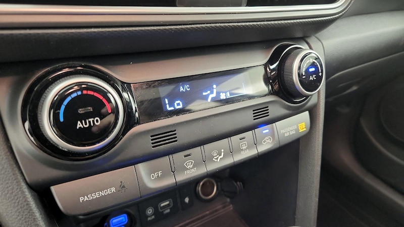2020 Hyundai Kona Limited 16