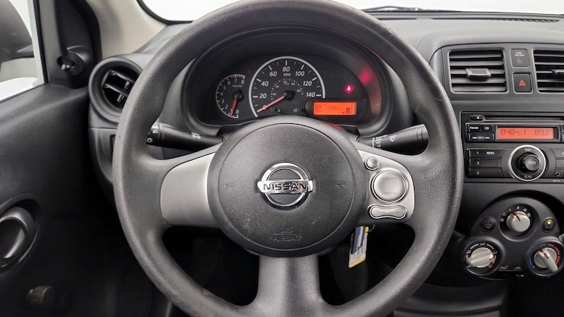 2014 Nissan Versa S Plus 10