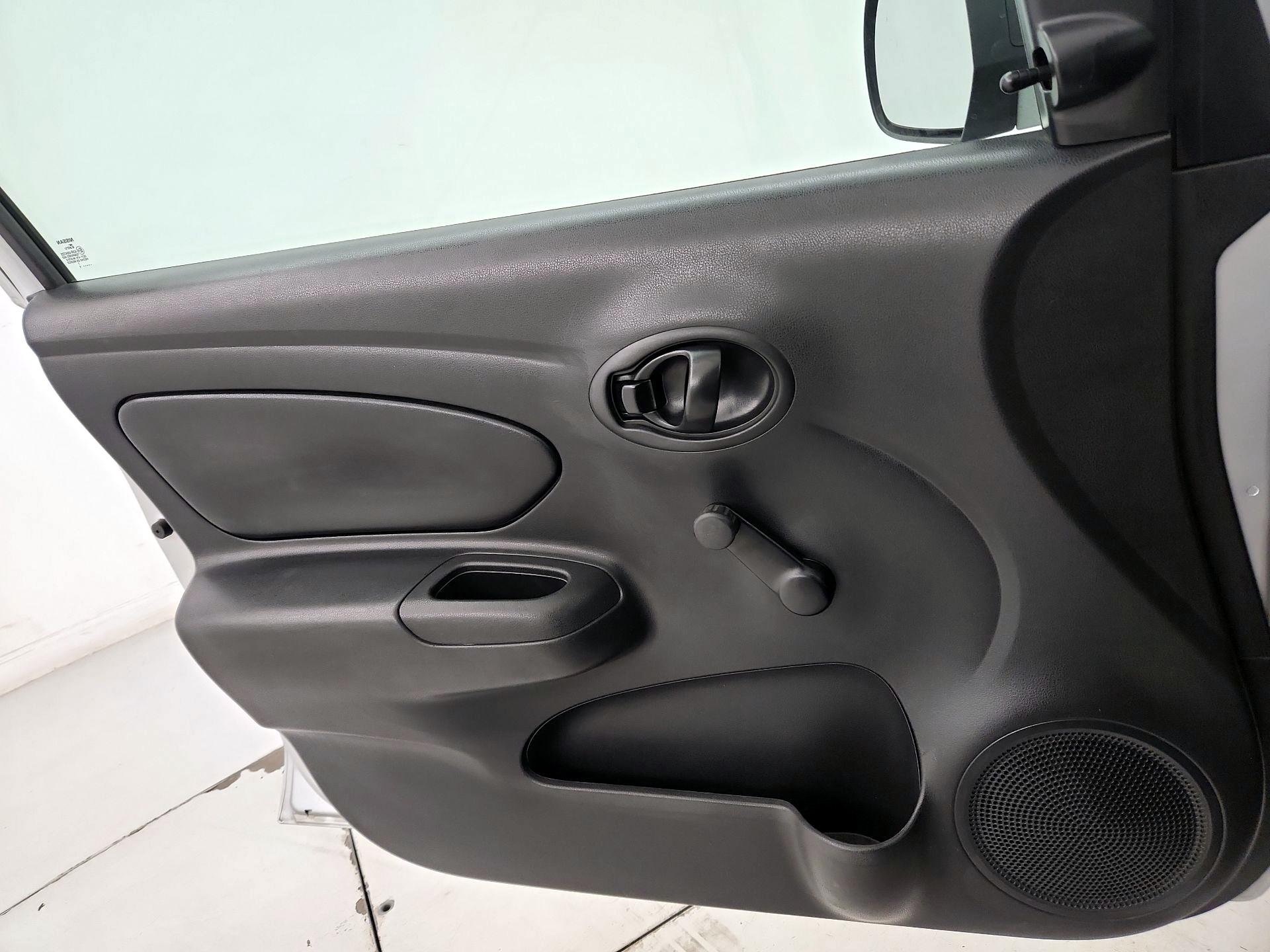 Thumbnail: 2014 Nissan Versa - 12