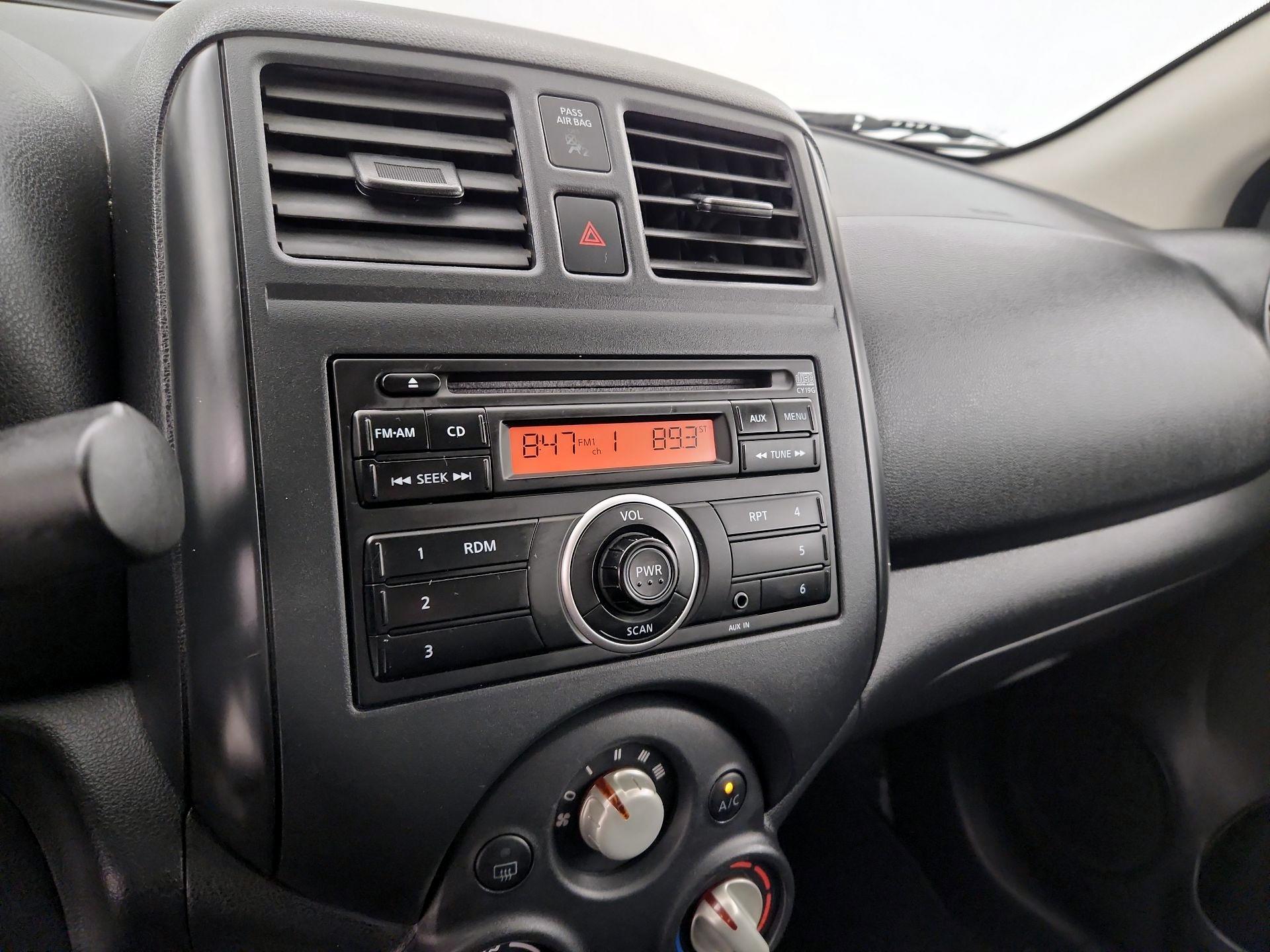 Thumbnail: 2014 Nissan Versa - 14