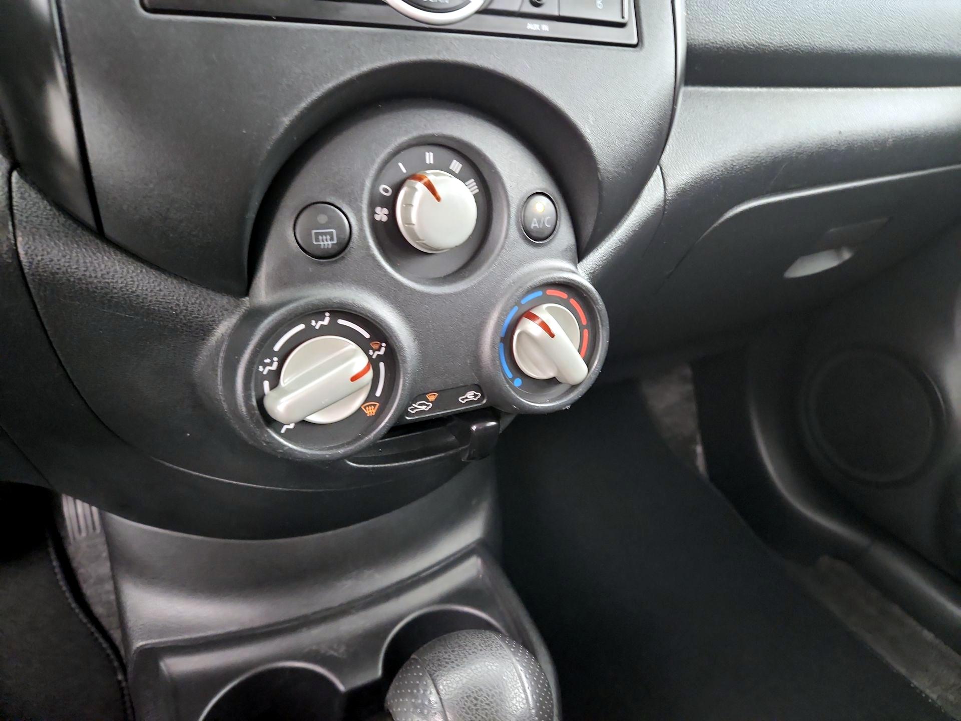 Thumbnail: 2014 Nissan Versa - 15