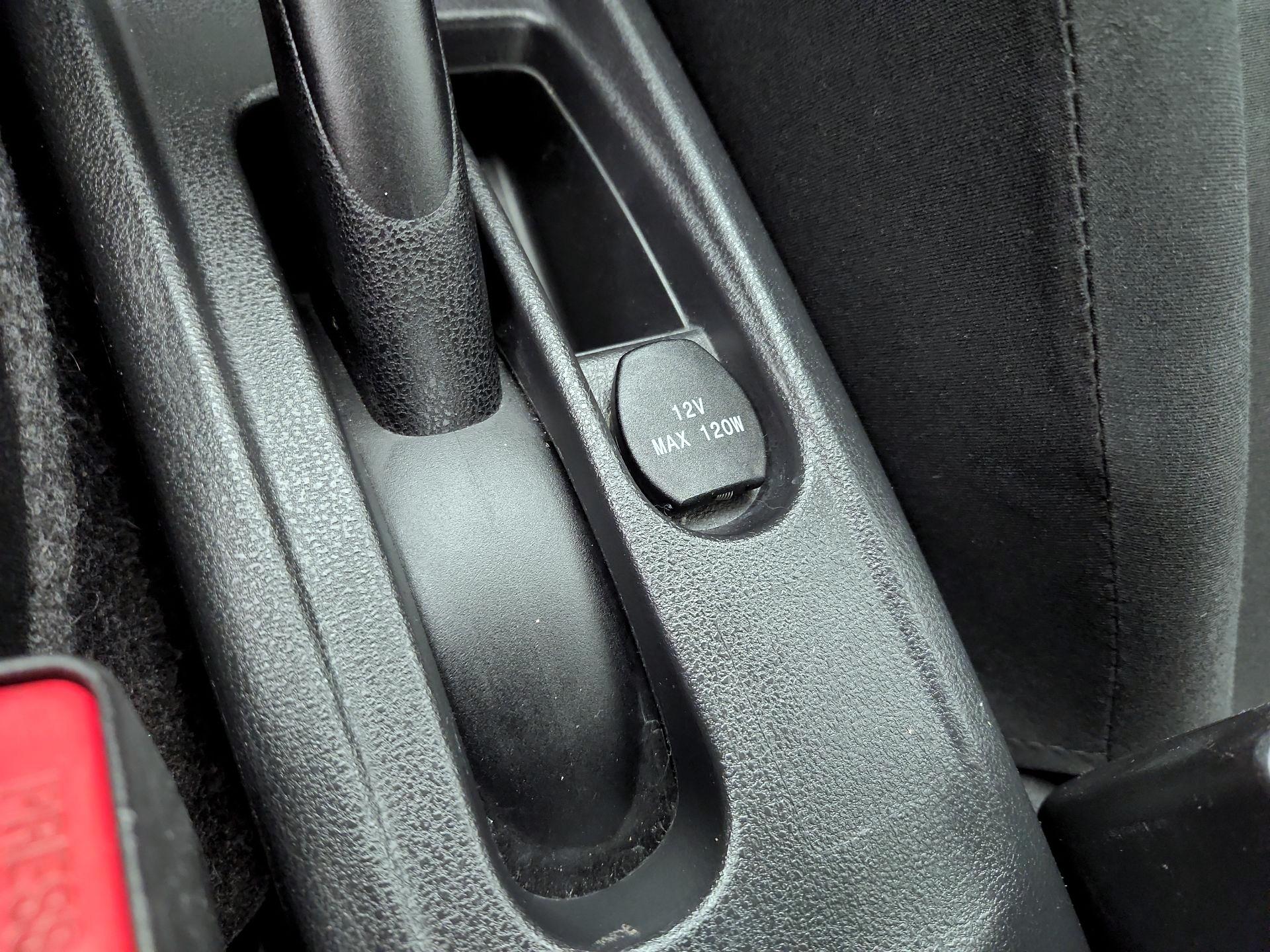 Thumbnail: 2014 Nissan Versa - 17