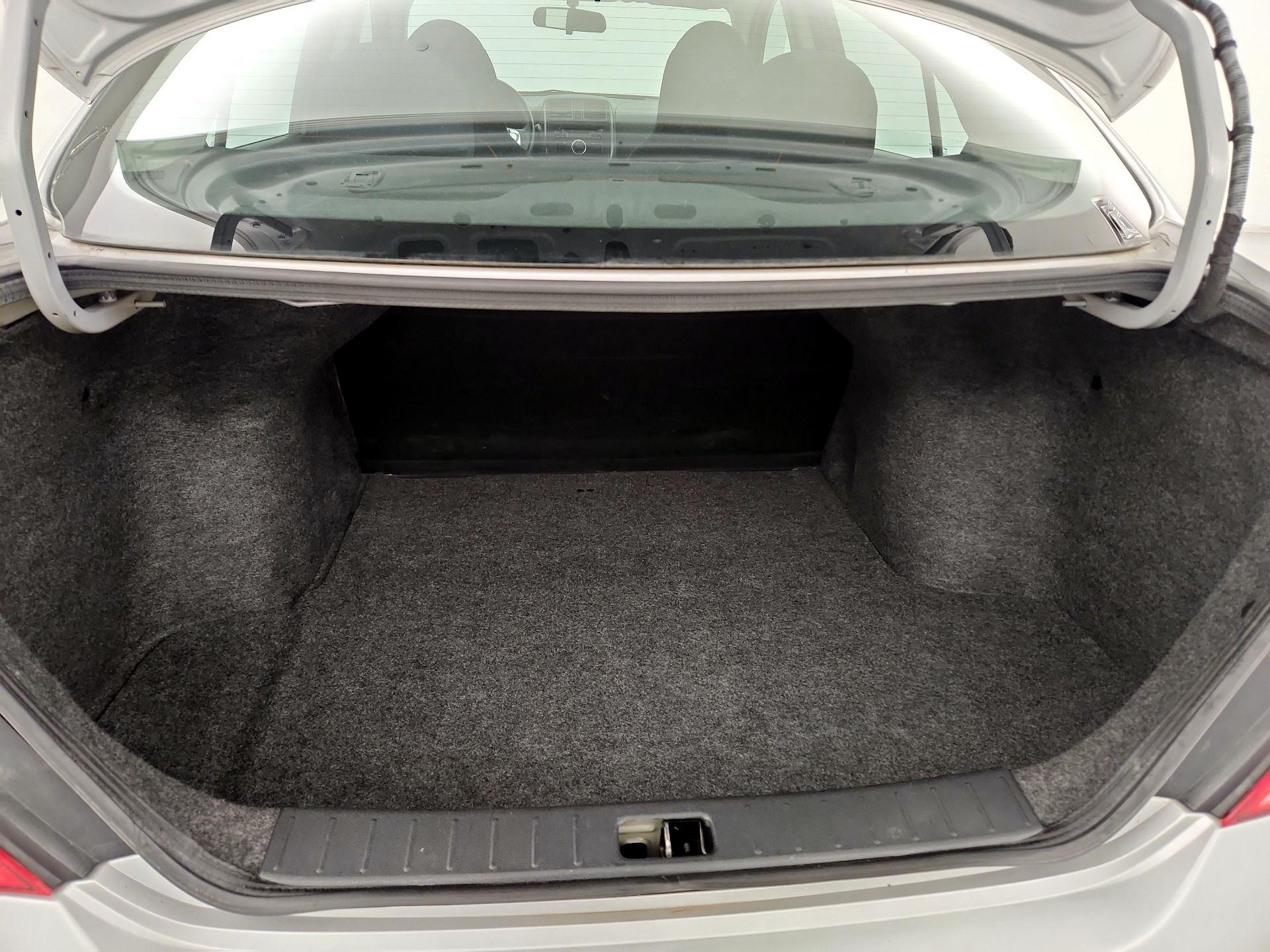 Thumbnail: 2014 Nissan Versa - 19