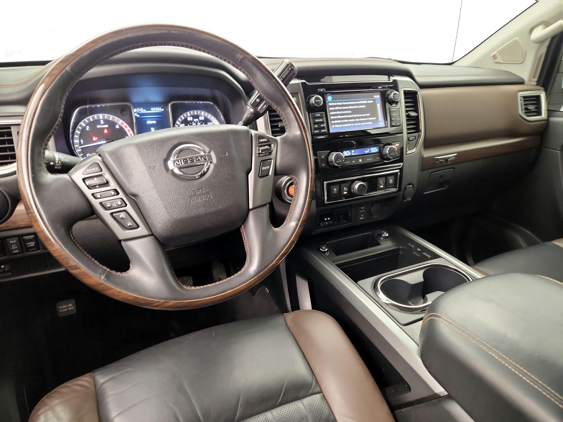 Thumbnail: 2016 Nissan Titan - 9