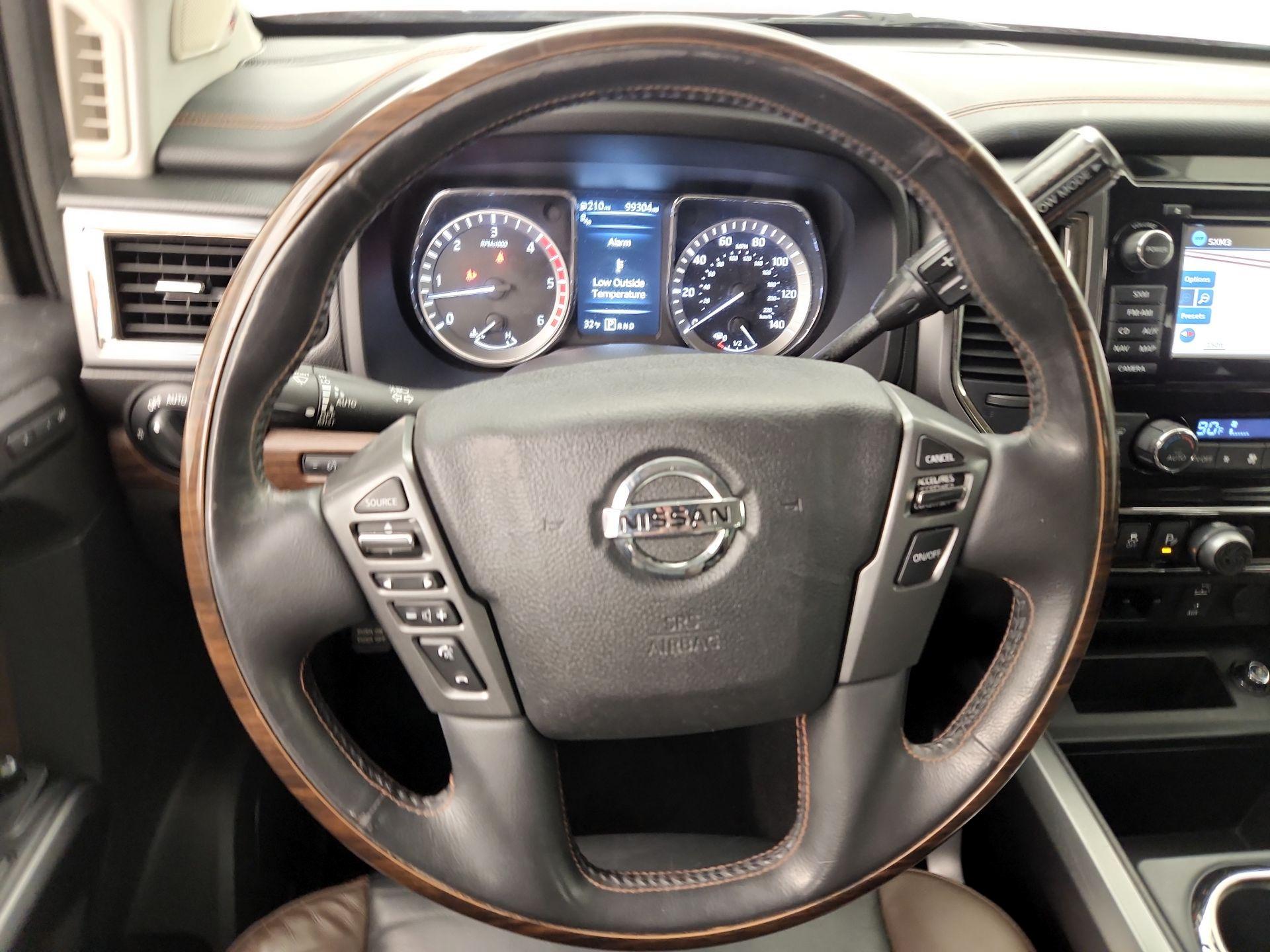 Thumbnail: 2016 Nissan Titan - 10