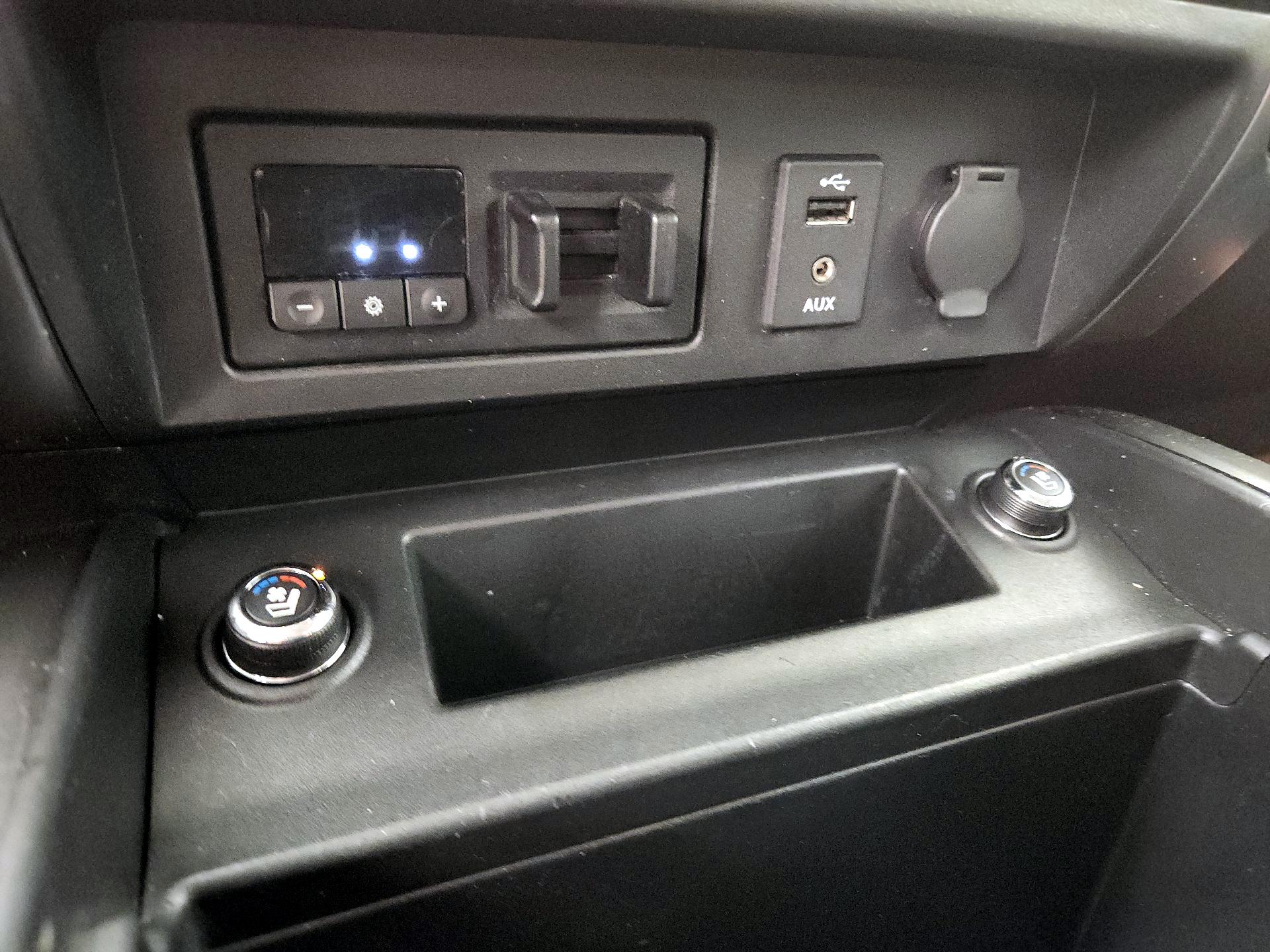 Thumbnail: 2016 Nissan Titan - 19