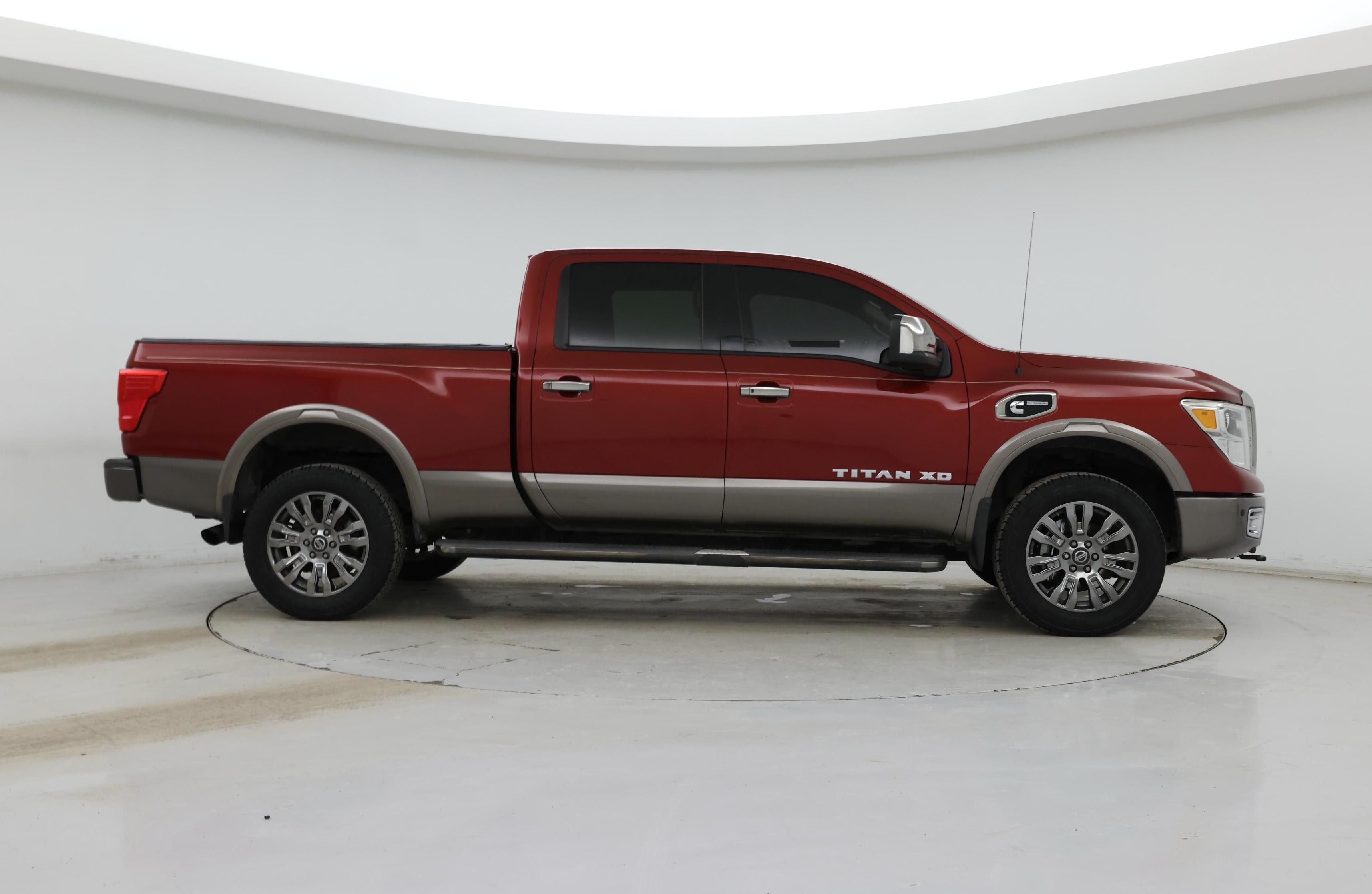 Thumbnail: 2016 Nissan Titan - 7