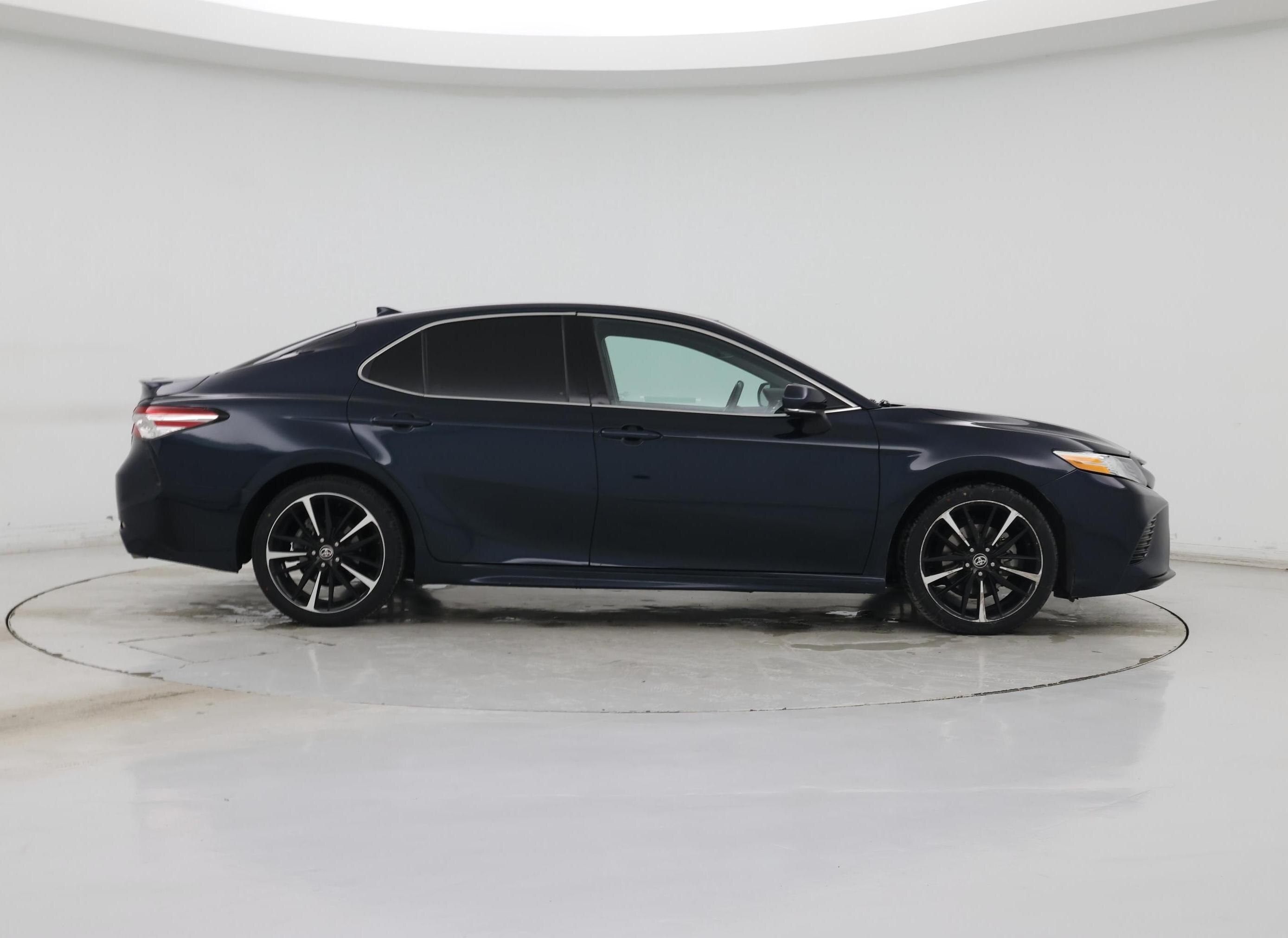 Thumbnail: 2020 Toyota Camry - 7