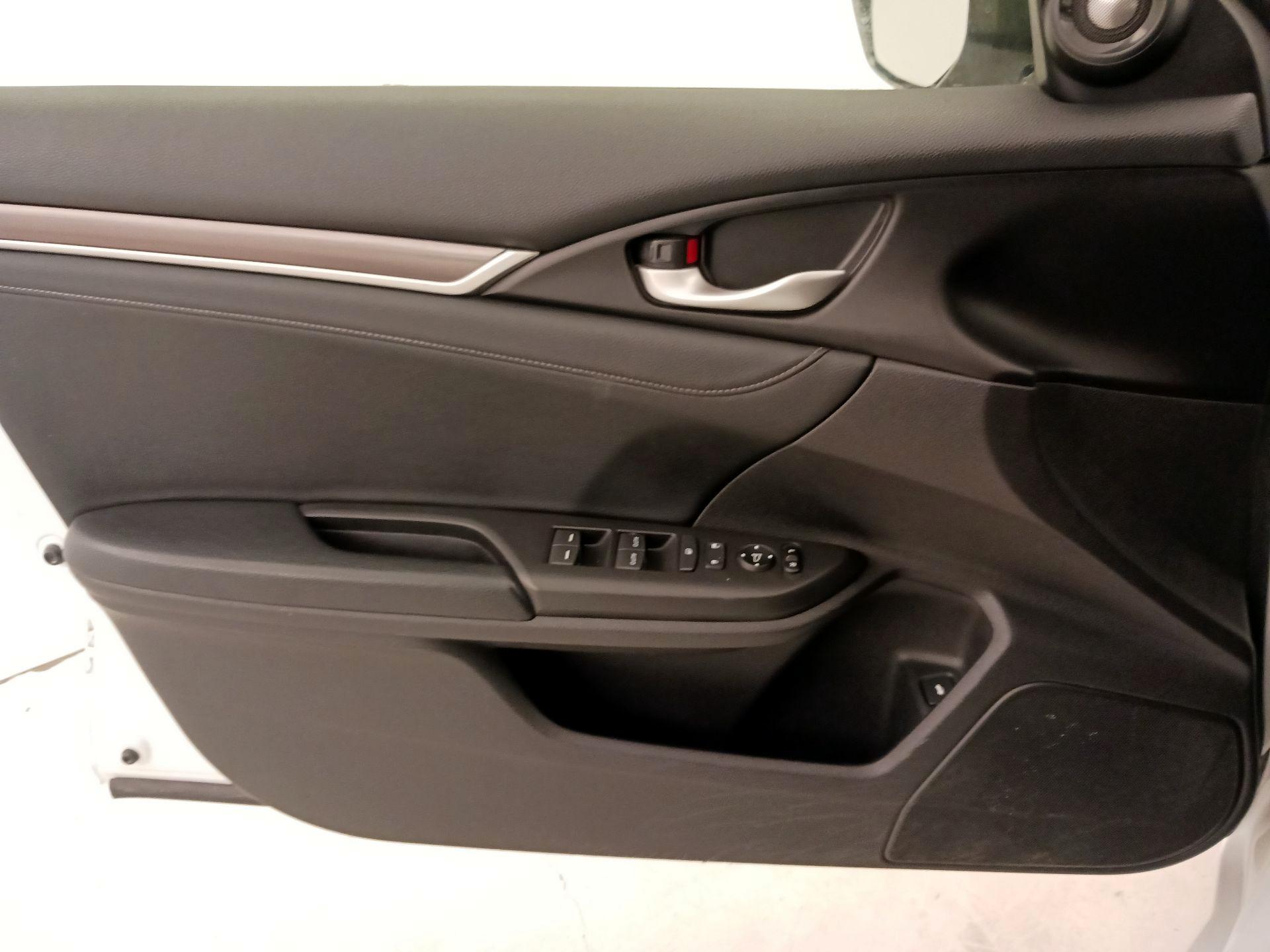 Thumbnail: 2019 Honda Civic - 12