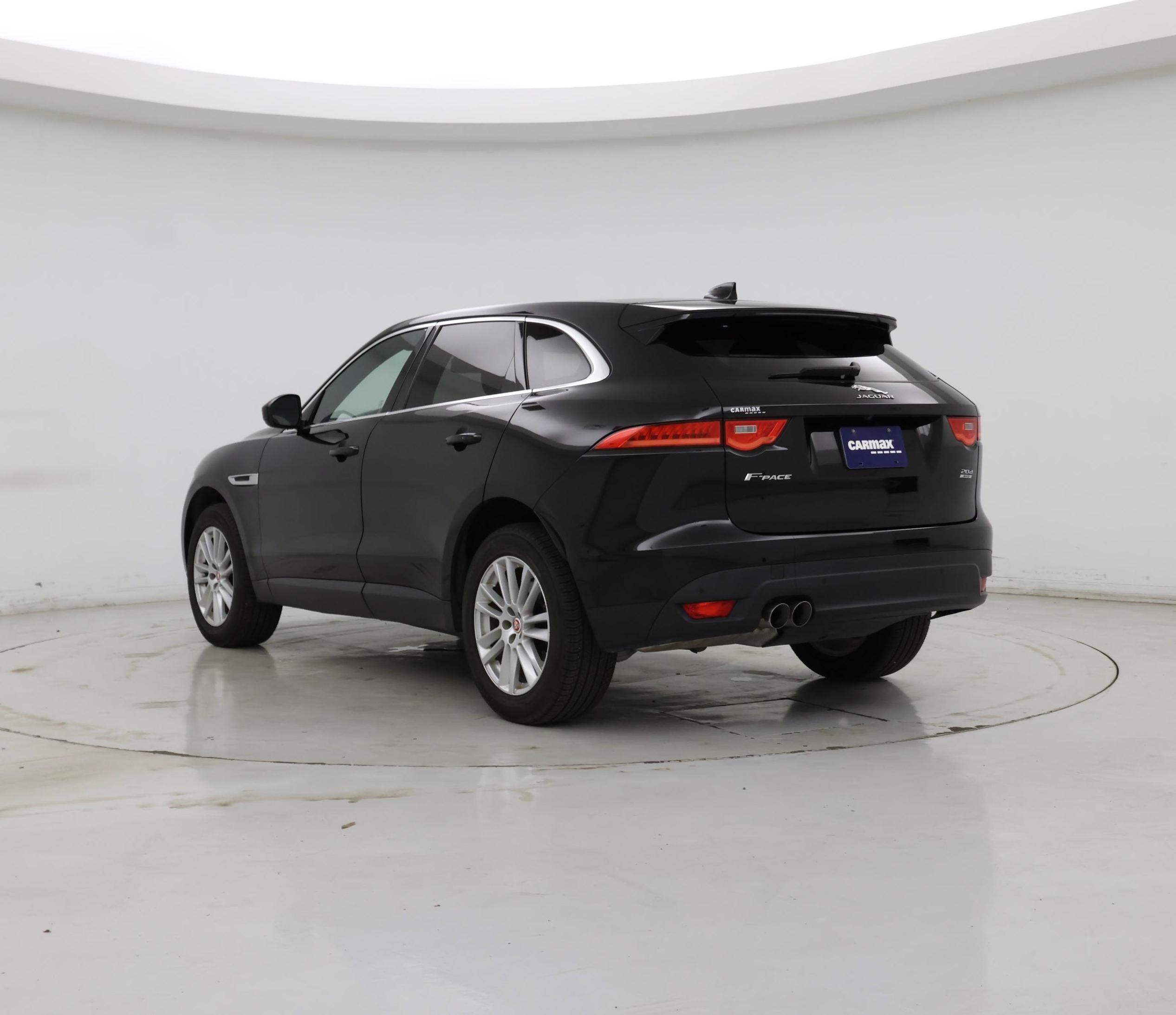 Thumbnail: 2018 Jaguar F-Pace - 2