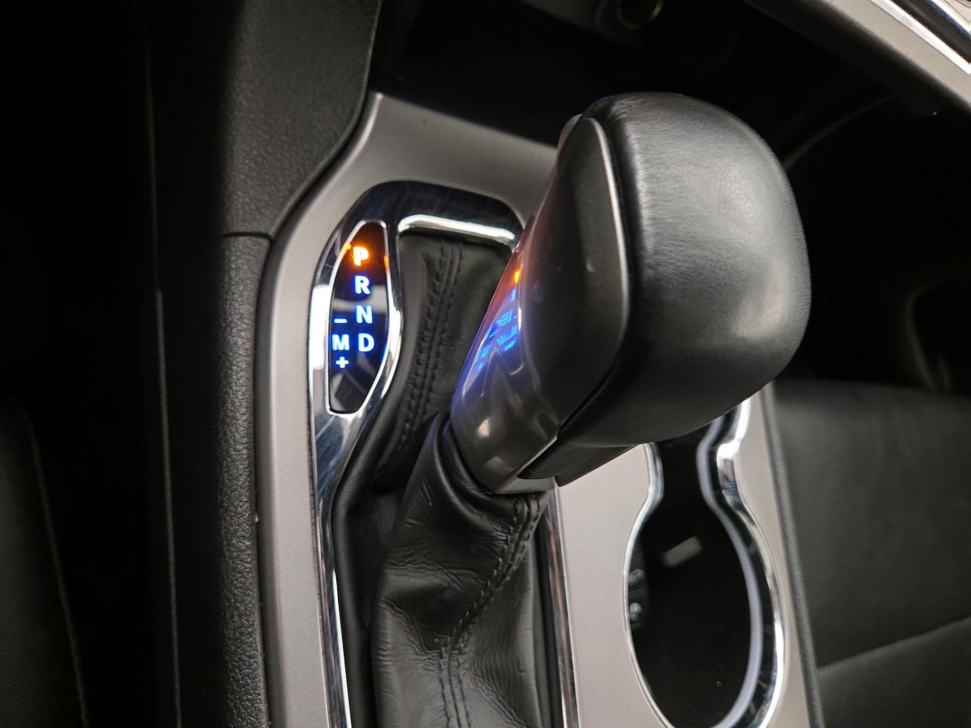 Thumbnail: 2021 Jeep Grand Cherokee - 17