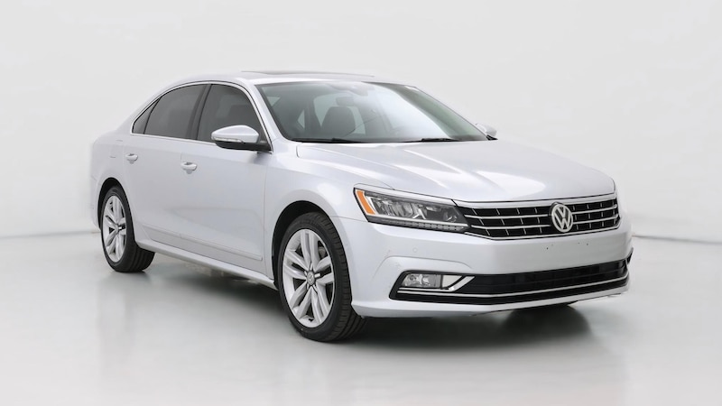 2017 Volkswagen Passat SEL Hero Image