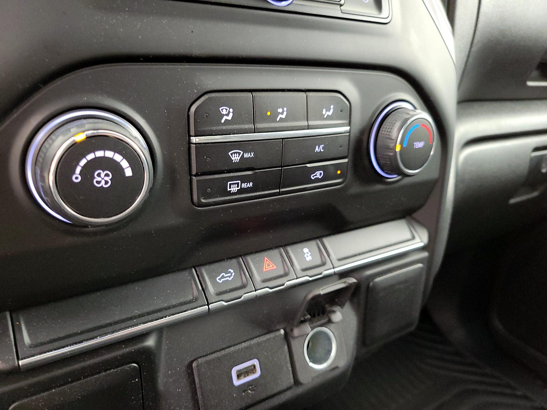 Thumbnail: 2019 Chevrolet Silverado 1500 - 16