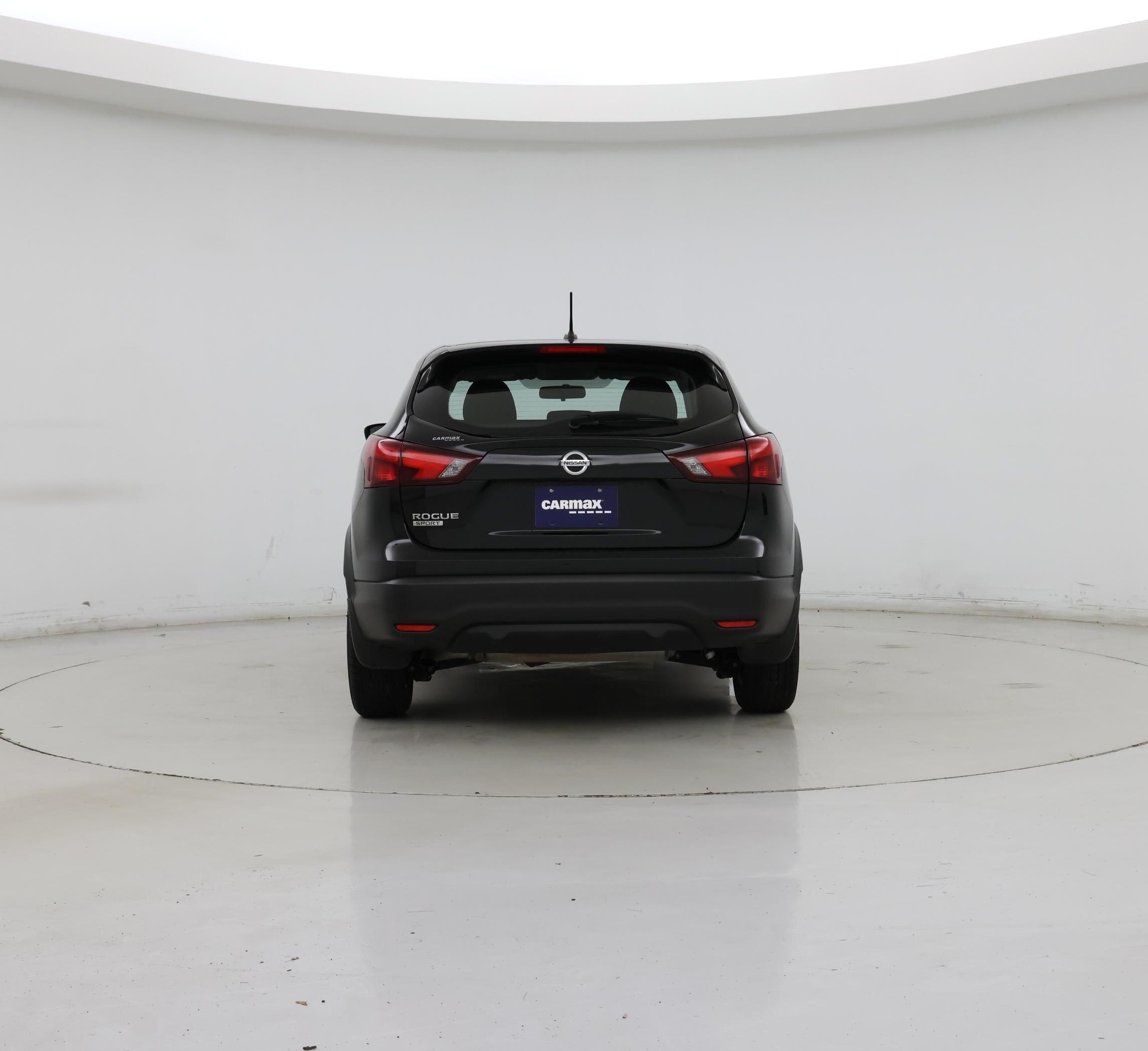 Thumbnail: 2017 Nissan Rogue Sport - 6
