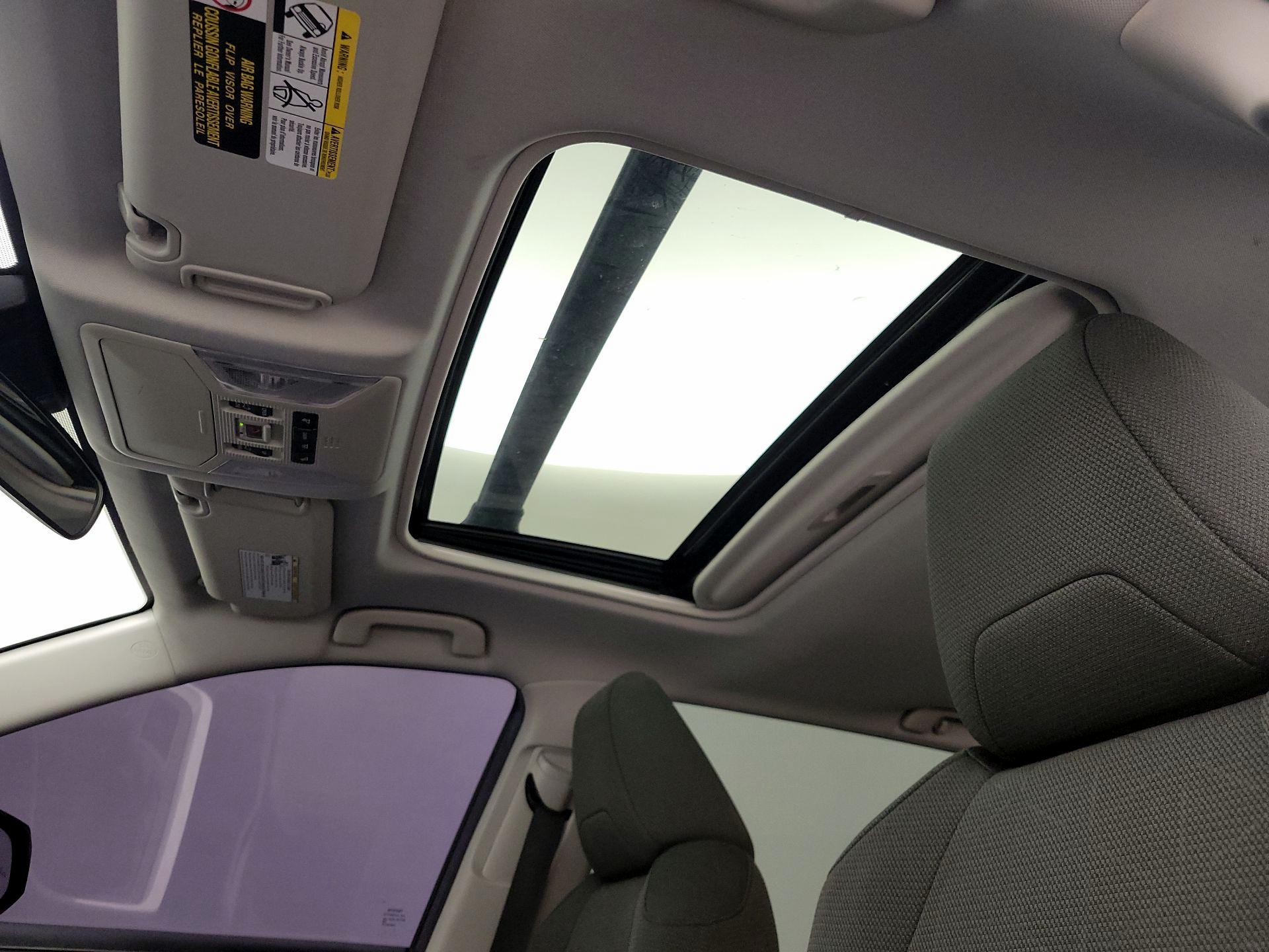 Thumbnail: 2021 Toyota RAV4 - 19