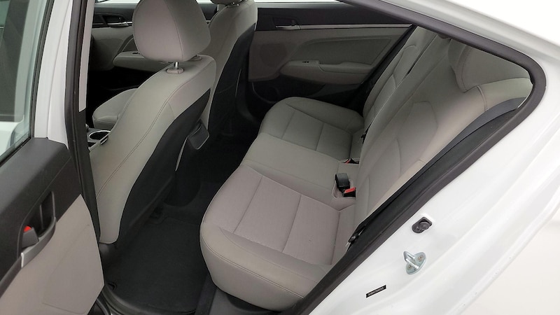 2017 Hyundai Elantra SE 19