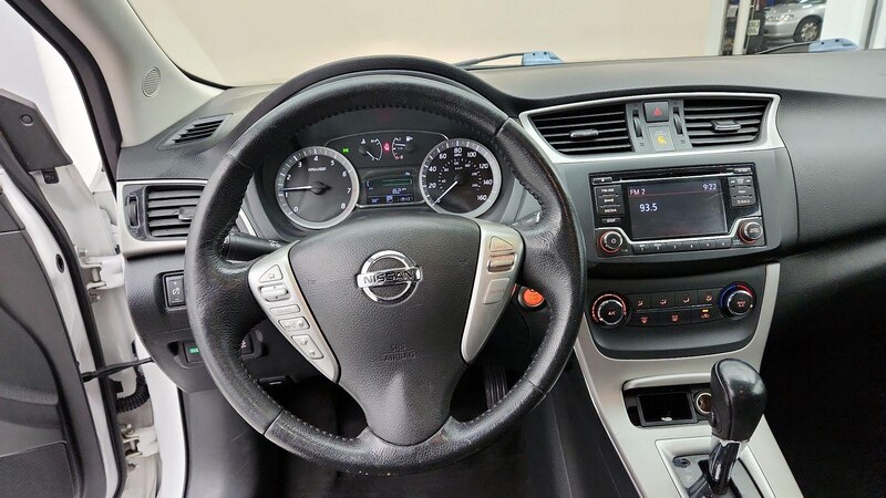 2015 Nissan Sentra SV 10