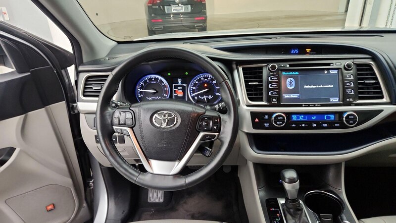 2016 Toyota Highlander Limited Platinum 10