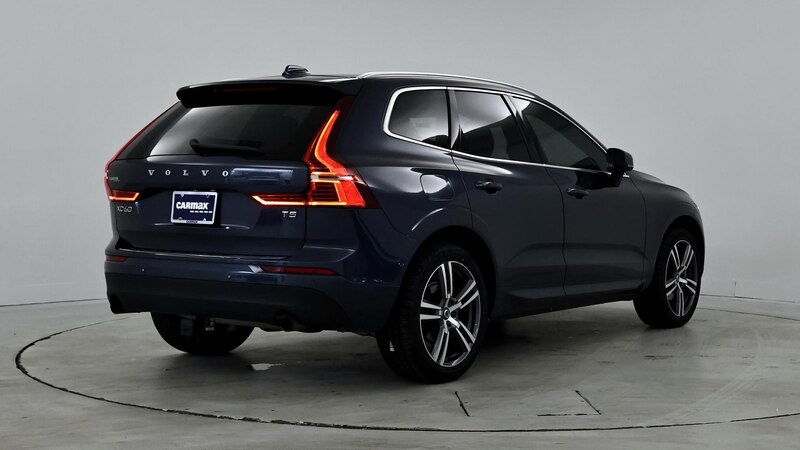 2020 Volvo XC60 T5 Momentum 8