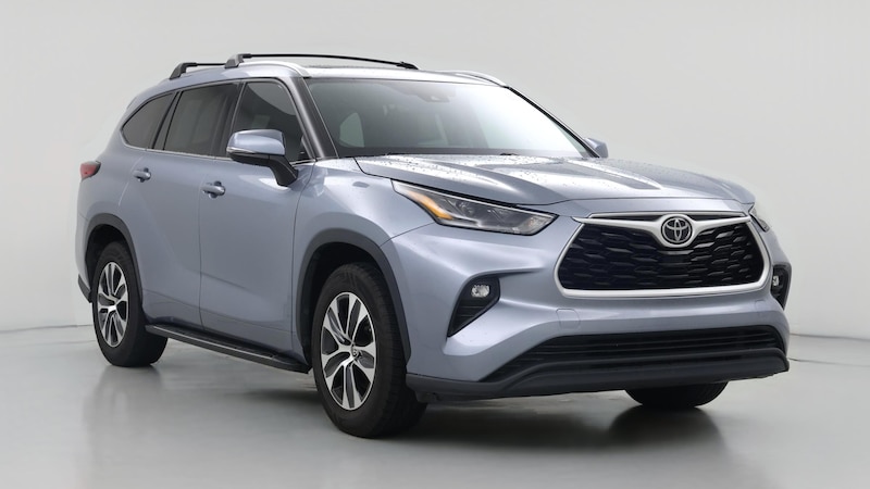 2021 Toyota Highlander XLE Hero Image