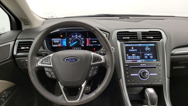 2016 Ford Fusion Titanium 10