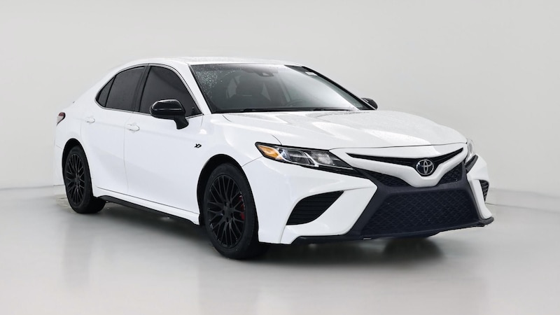 2019 Toyota Camry SE Hero Image