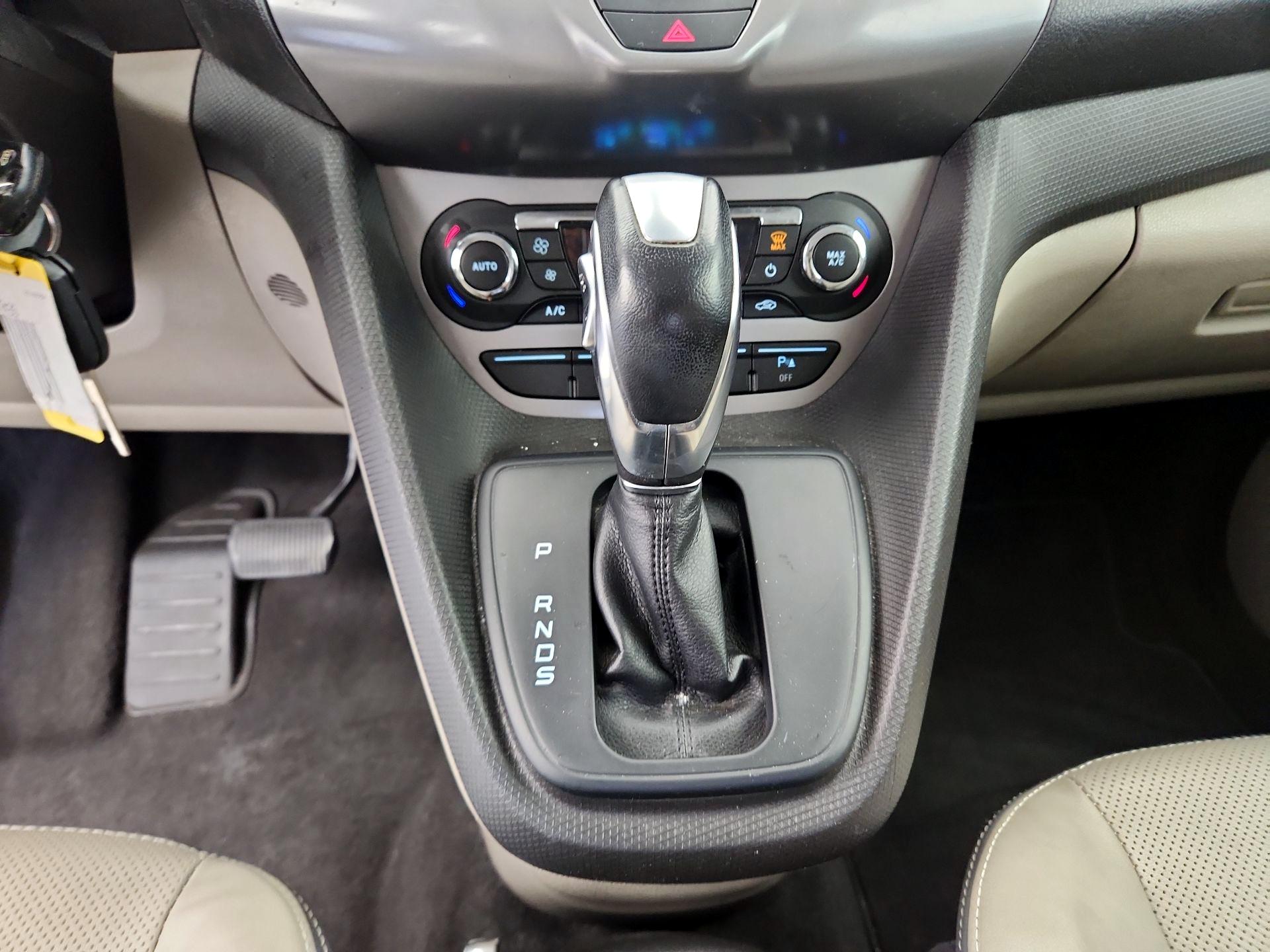 Thumbnail: 2018 Ford Transit Series - 17
