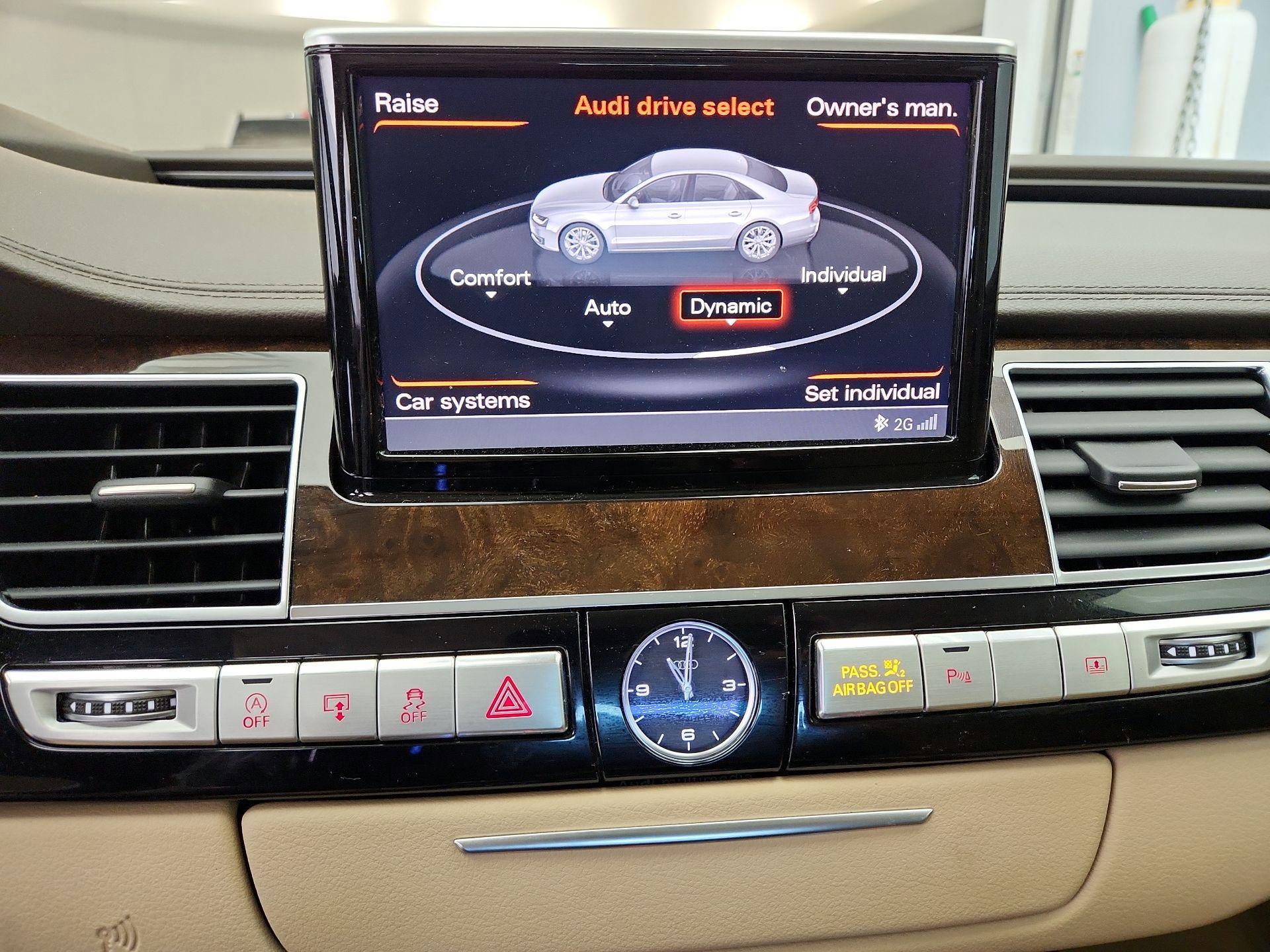 Thumbnail: 2015 Audi A8 - 16