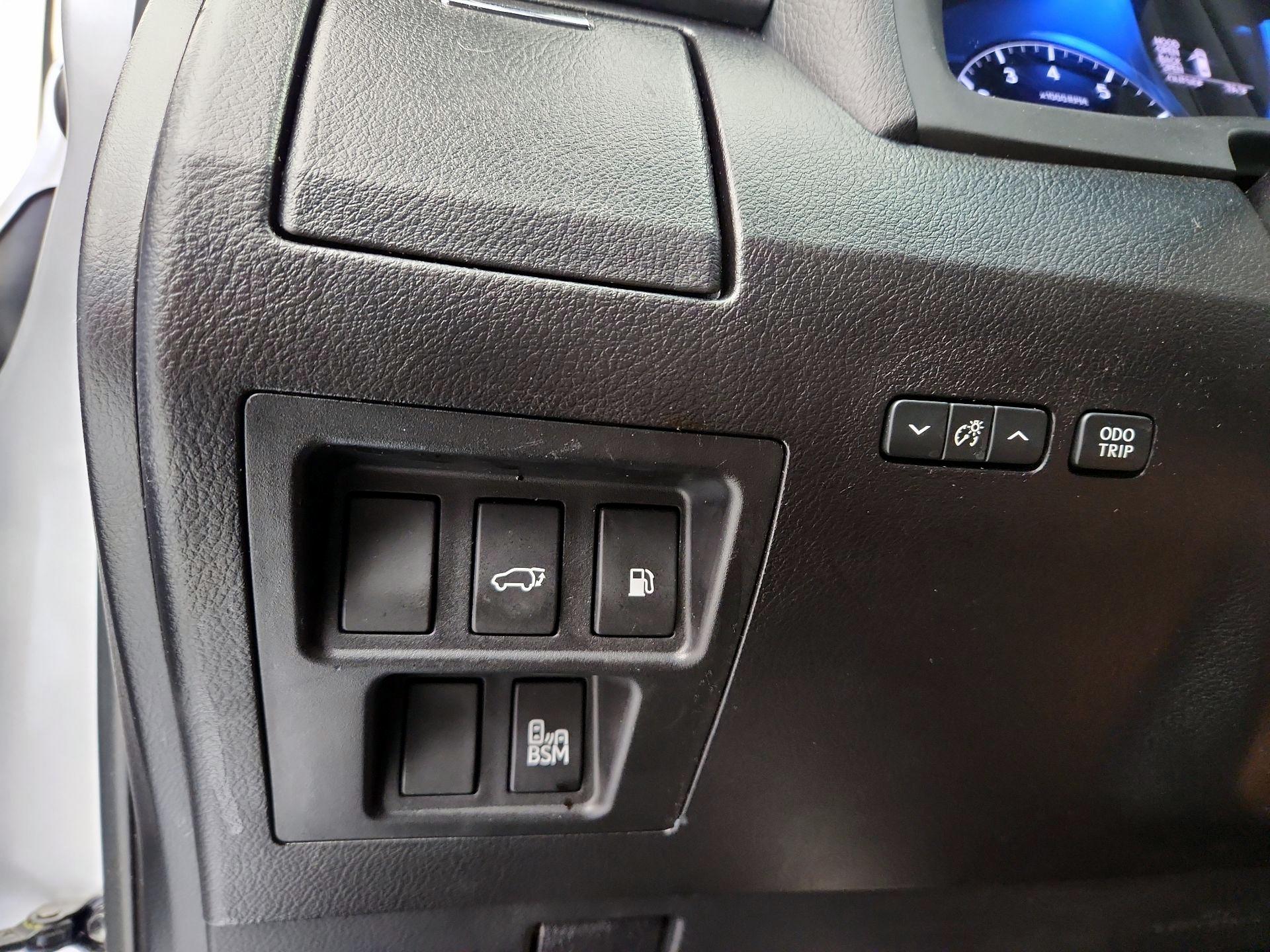 Thumbnail: 2015 Lexus RX - 13