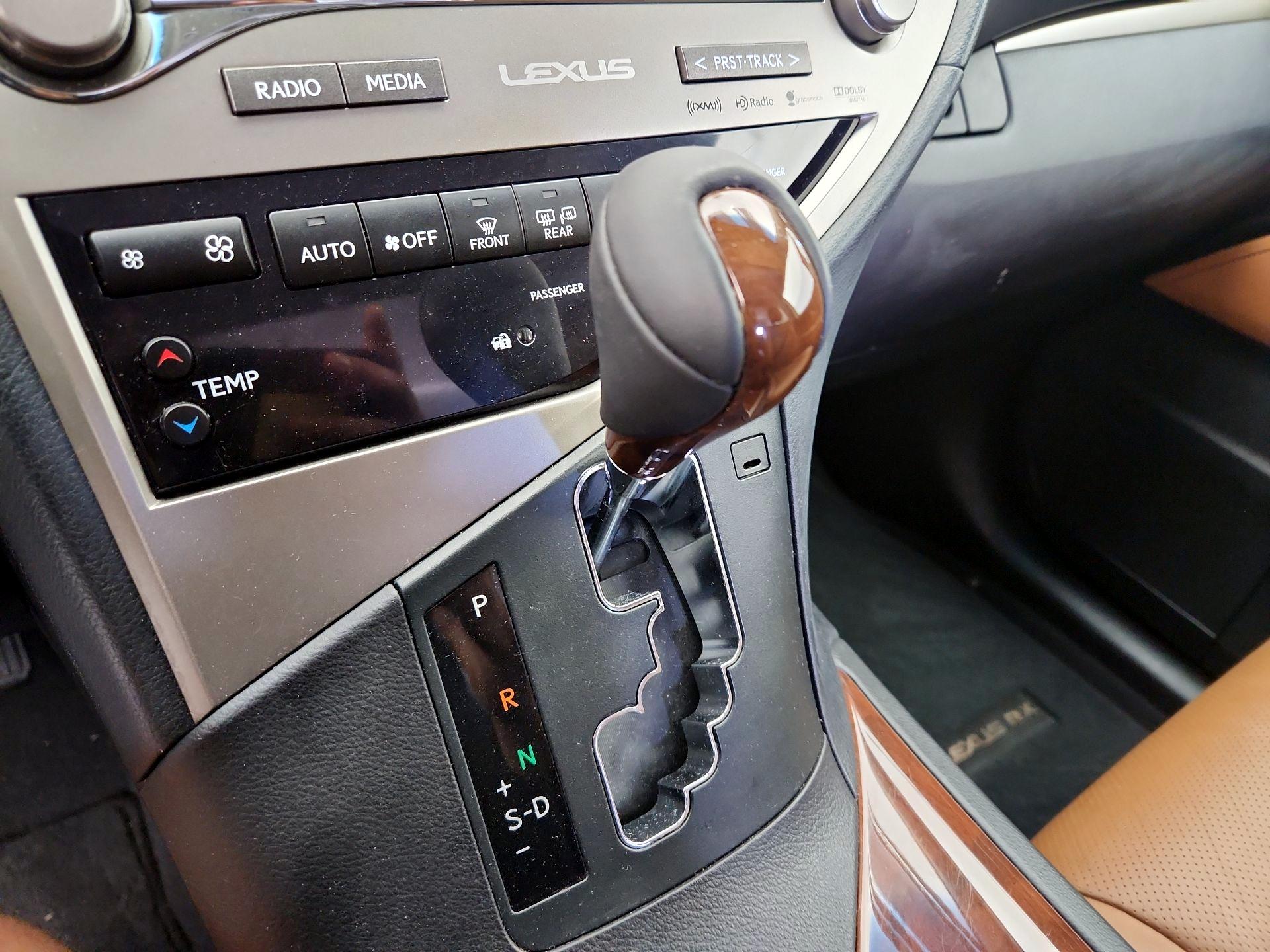 Thumbnail: 2015 Lexus RX - 17