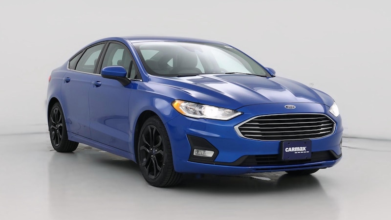 2019 Ford Fusion SE Hero Image