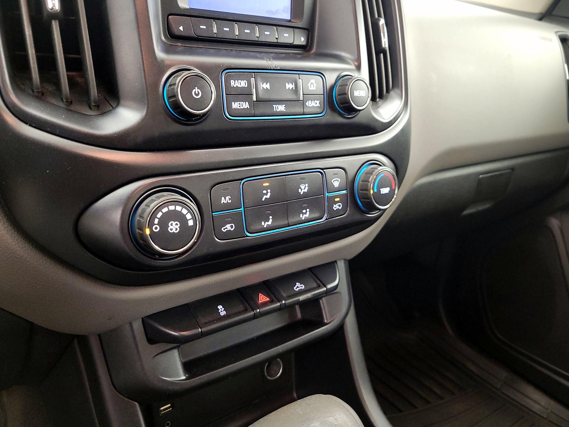 Thumbnail: 2015 Chevrolet Colorado - 16